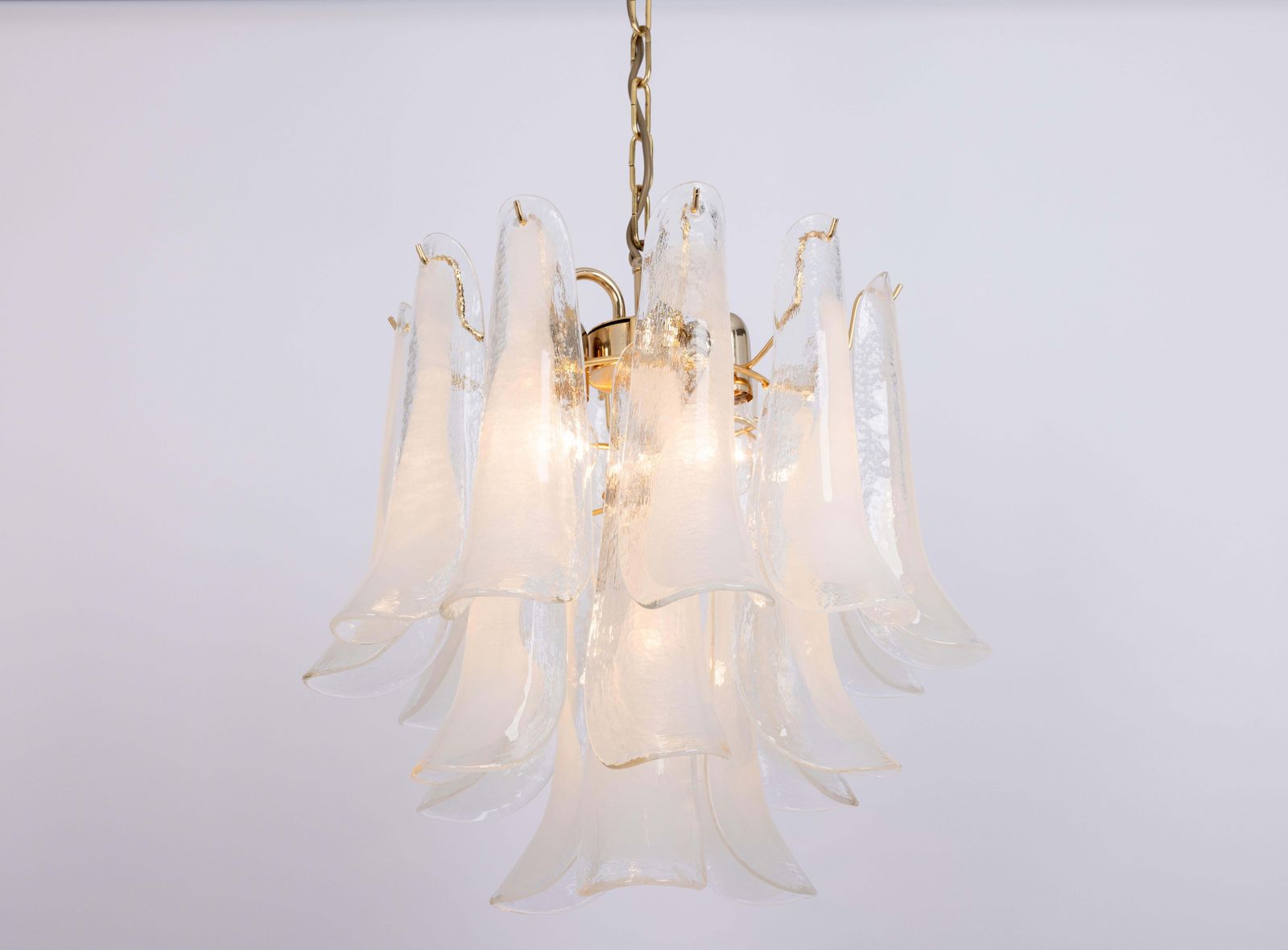 photo furniture Stunning Large Murano Glass Petals Chandelier Italy, 1980s