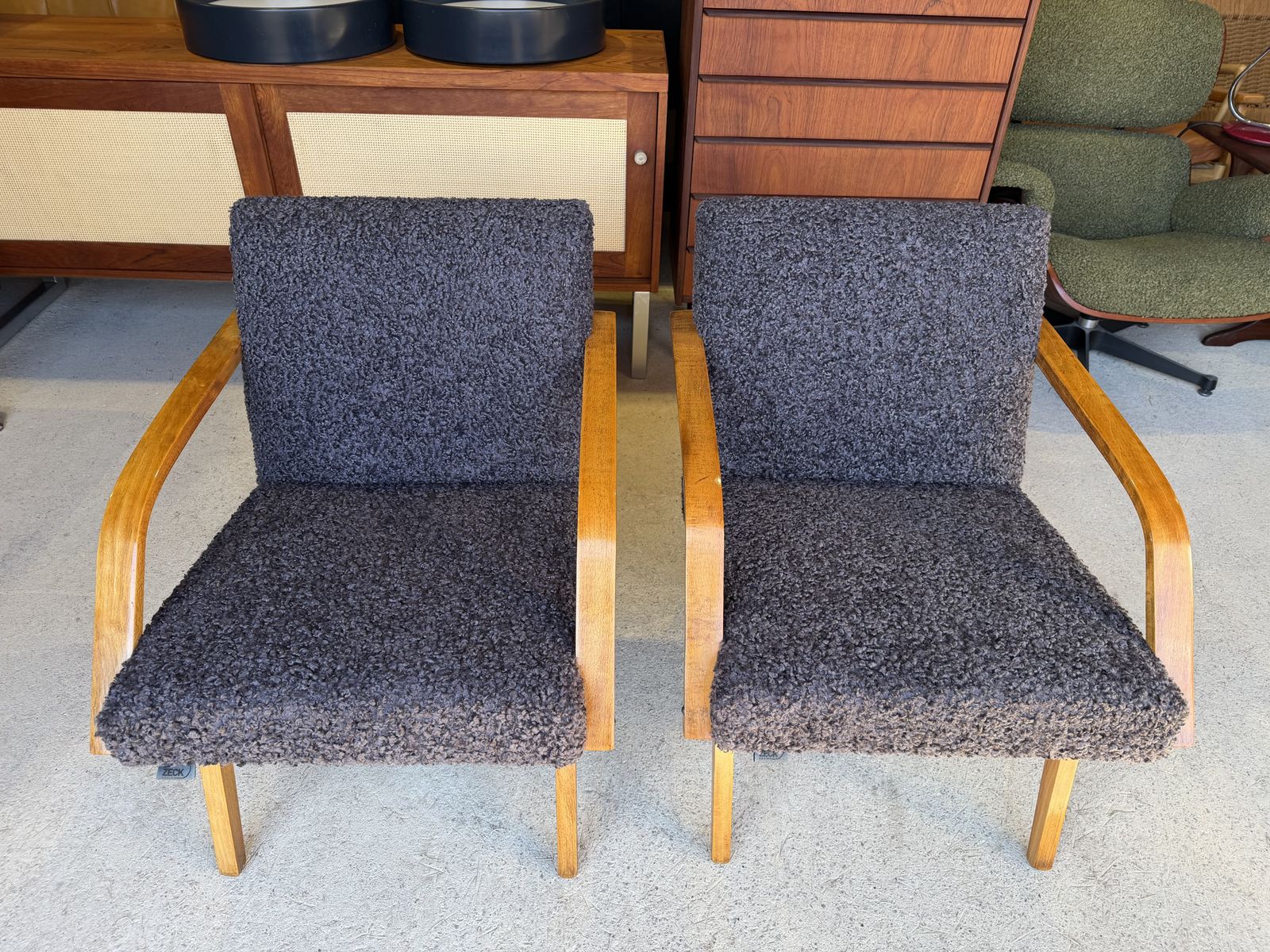Mid Century Brussels Expo 58 Armchairs By Jiří Jiroutek For Jitona, 1960s, Set Of 2 photo furniture