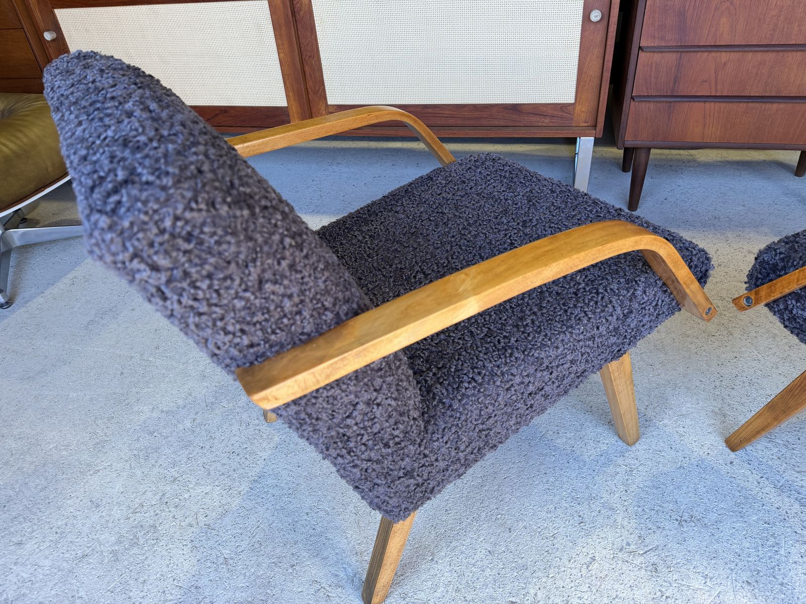 photo for sale Mid Century Brussels Expo 58 Armchairs By Jiří Jiroutek For Jitona, 1960s, Set Of 2