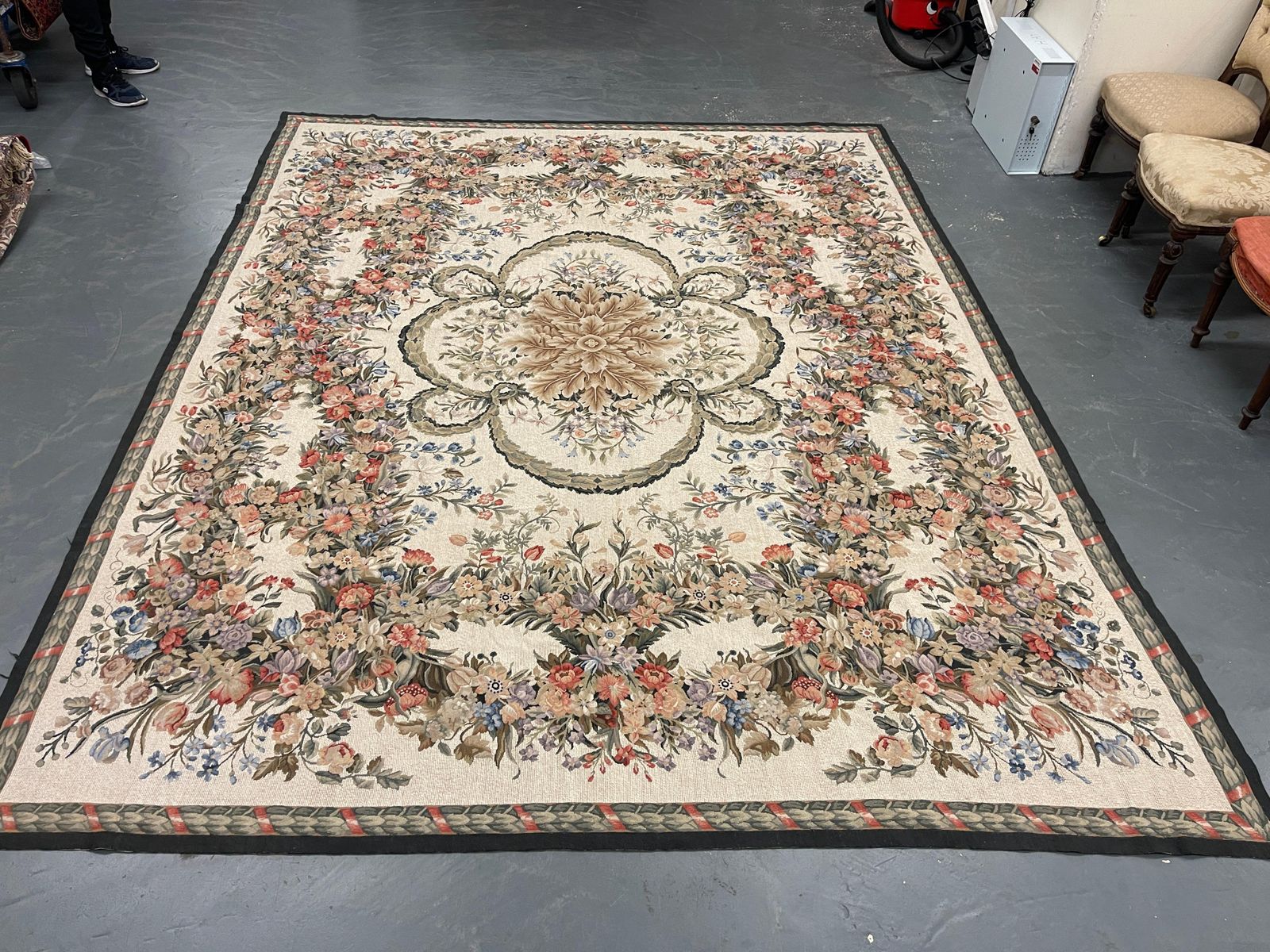 Traditional Carpet Floral Aubusson Rug Magnificent Handwoven Wool Needlepoint photo furniture