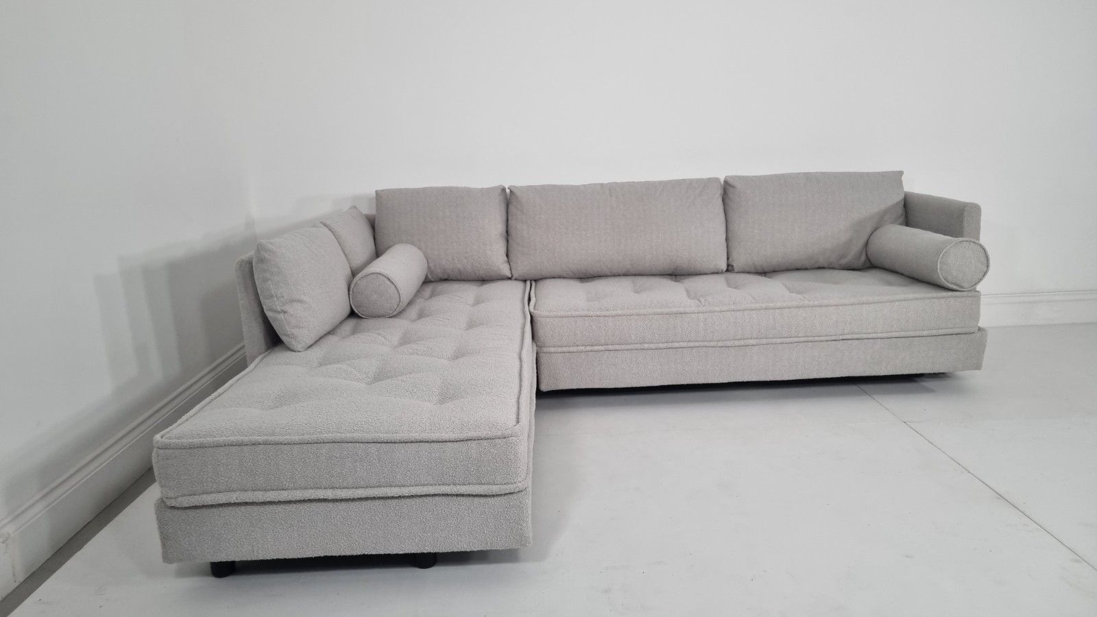 5340.0 Ligne Roset Nomade L Shape In Grey Soft Boucle In Excellent Condition photo