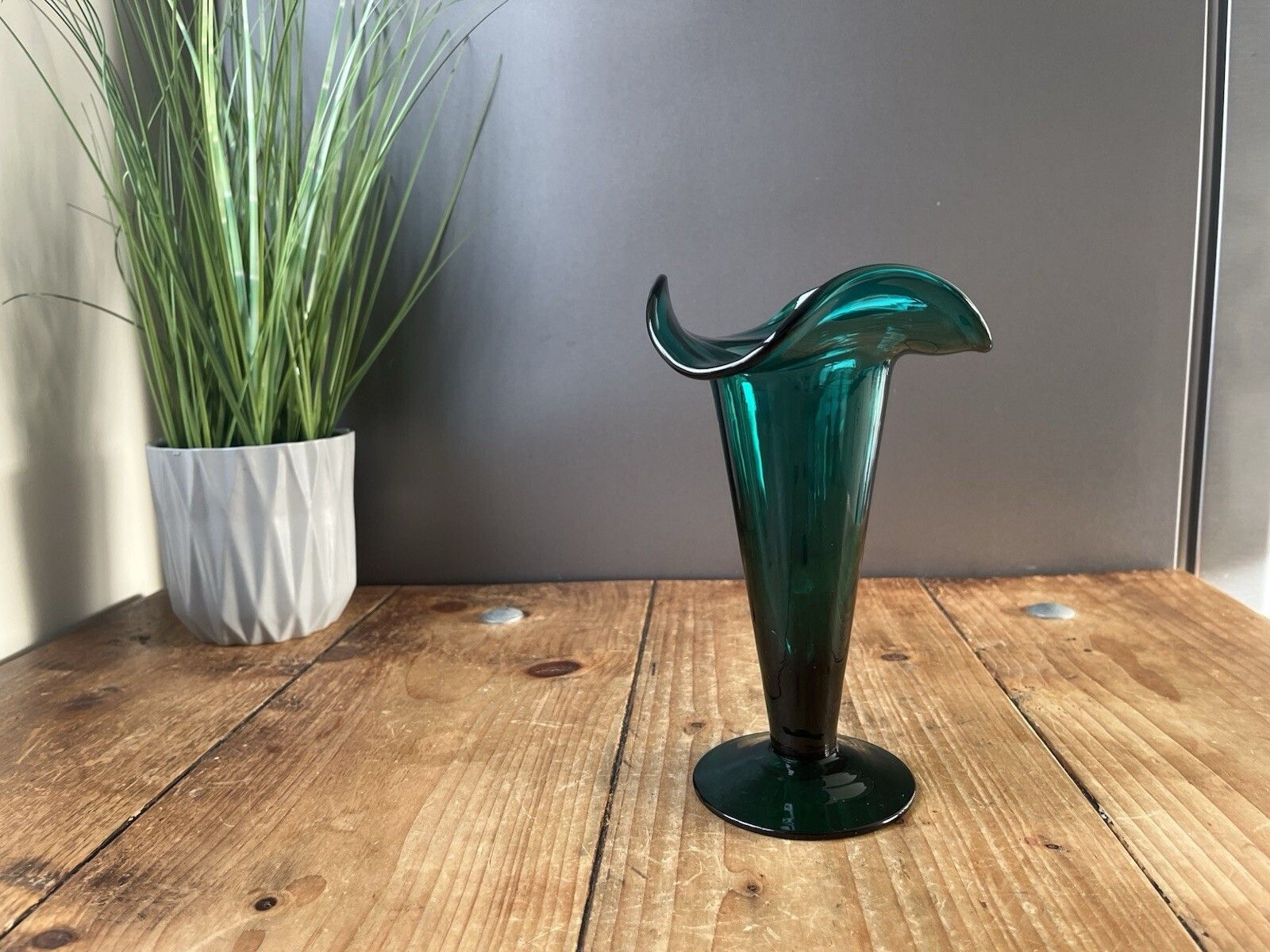 Gorgeous Antique 19th Century C1860 Bristol Green Glass Ruffled Rim Edge Vase photo Home Decor