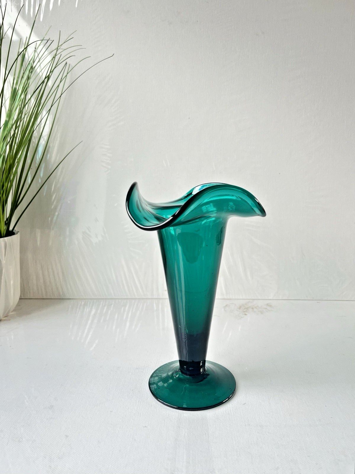 Gorgeous Antique 19th Century C1860 Bristol Green Glass Ruffled Rim Edge Vase photo vintage