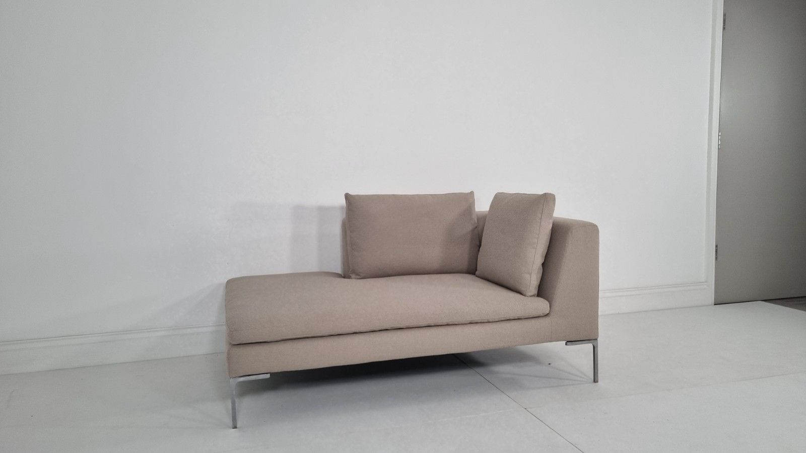 photo vintage Bb Italia Charles Chaise In Stone Boucle In Excellent Condition