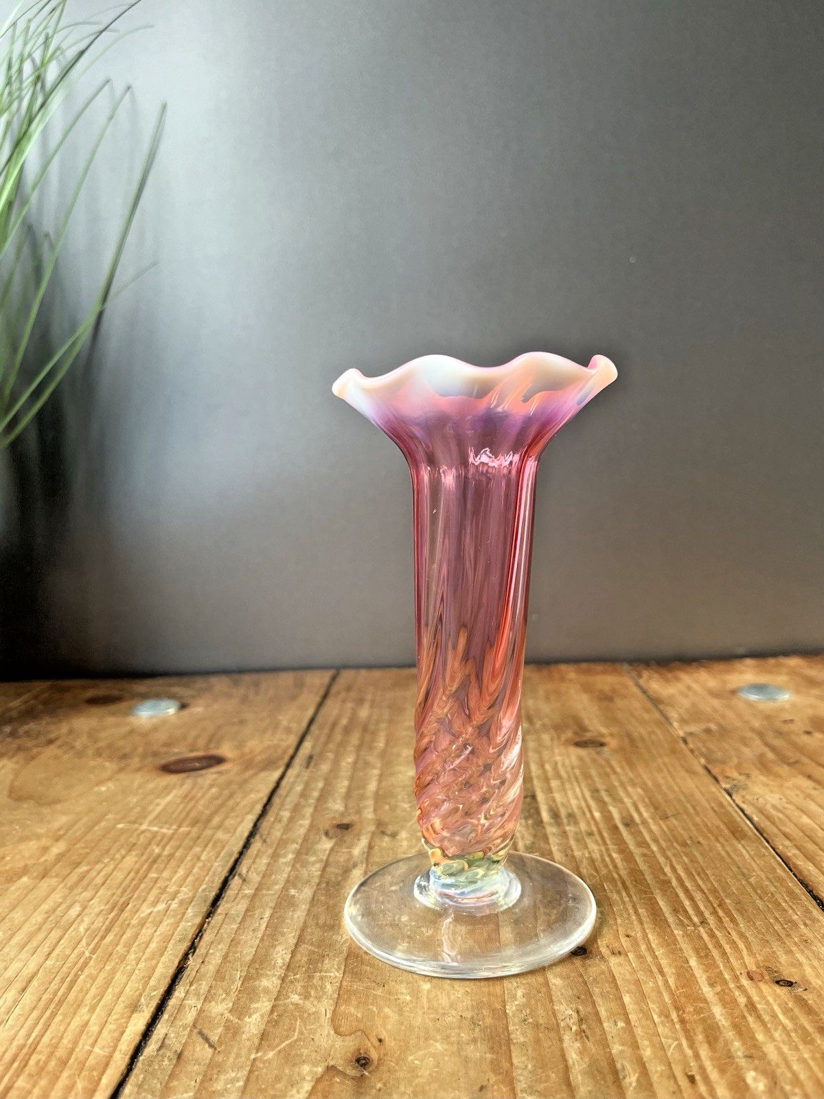Home Decor Antique English Victorian Cranberry Uranium Vaseline Glass Ruffled Rim Bud Vase photo