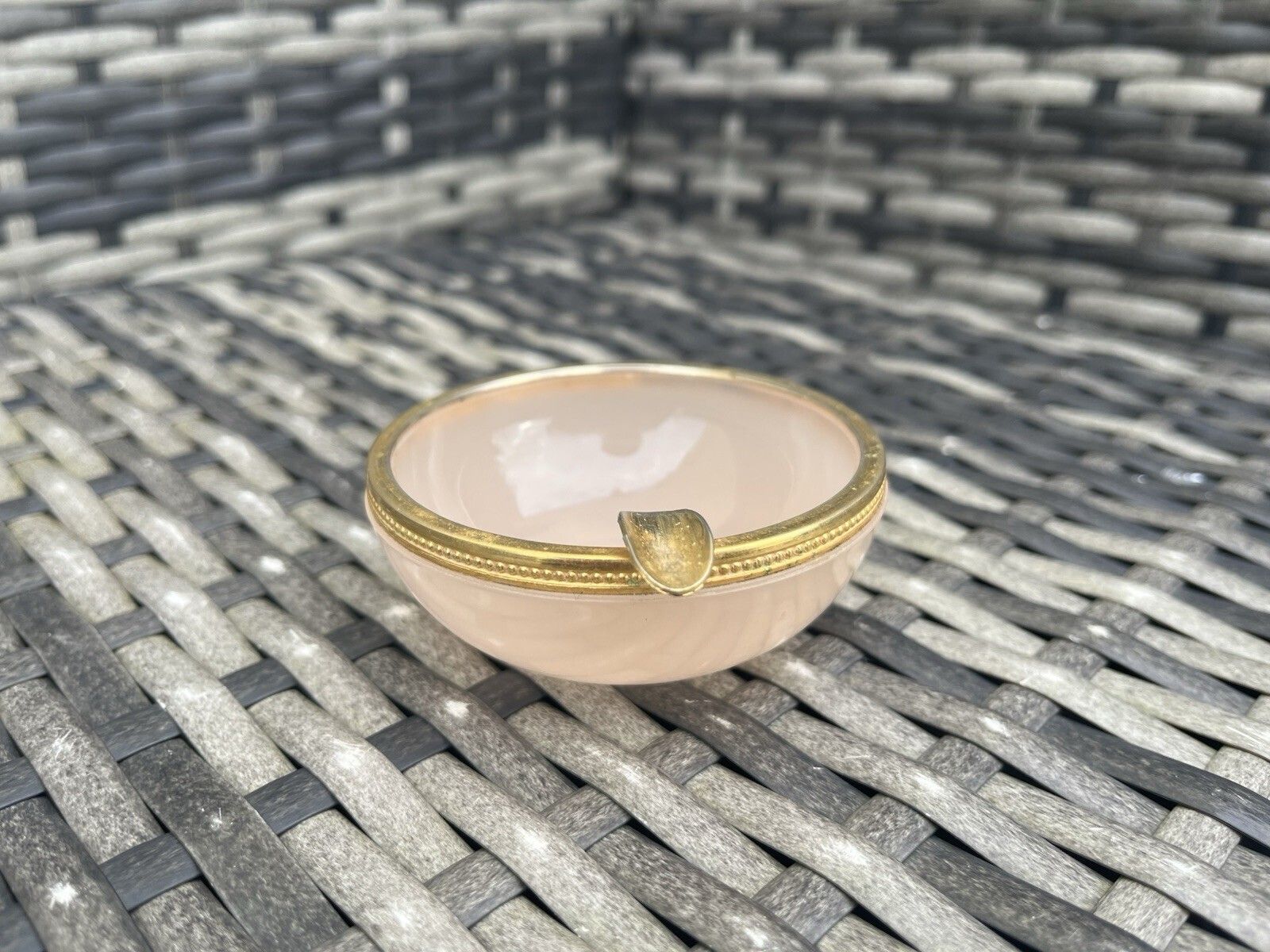Mid Century Murano Vincenzo Nason Pink Opaline De Venice Glass Ashtray Vintage photo for sale
