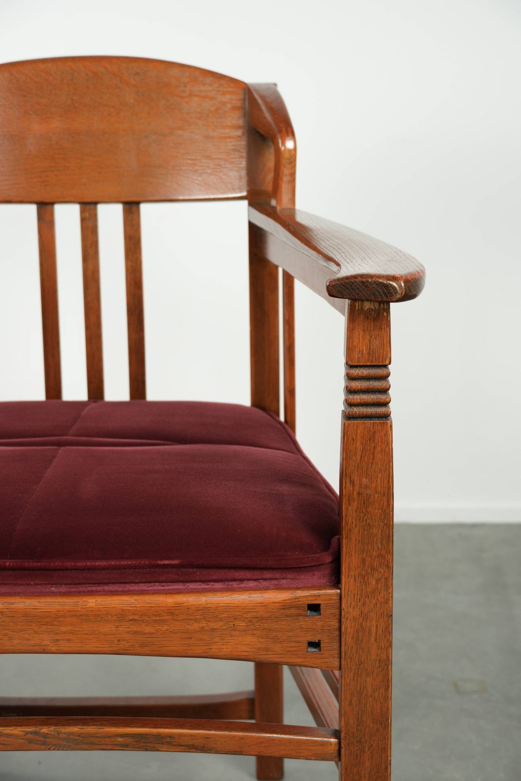 photo for sale Set Van Twee Art Nouveau/Jugendstil Design Schuitema Eetkamerstoelen Met Luxueuze Rode Bekleding