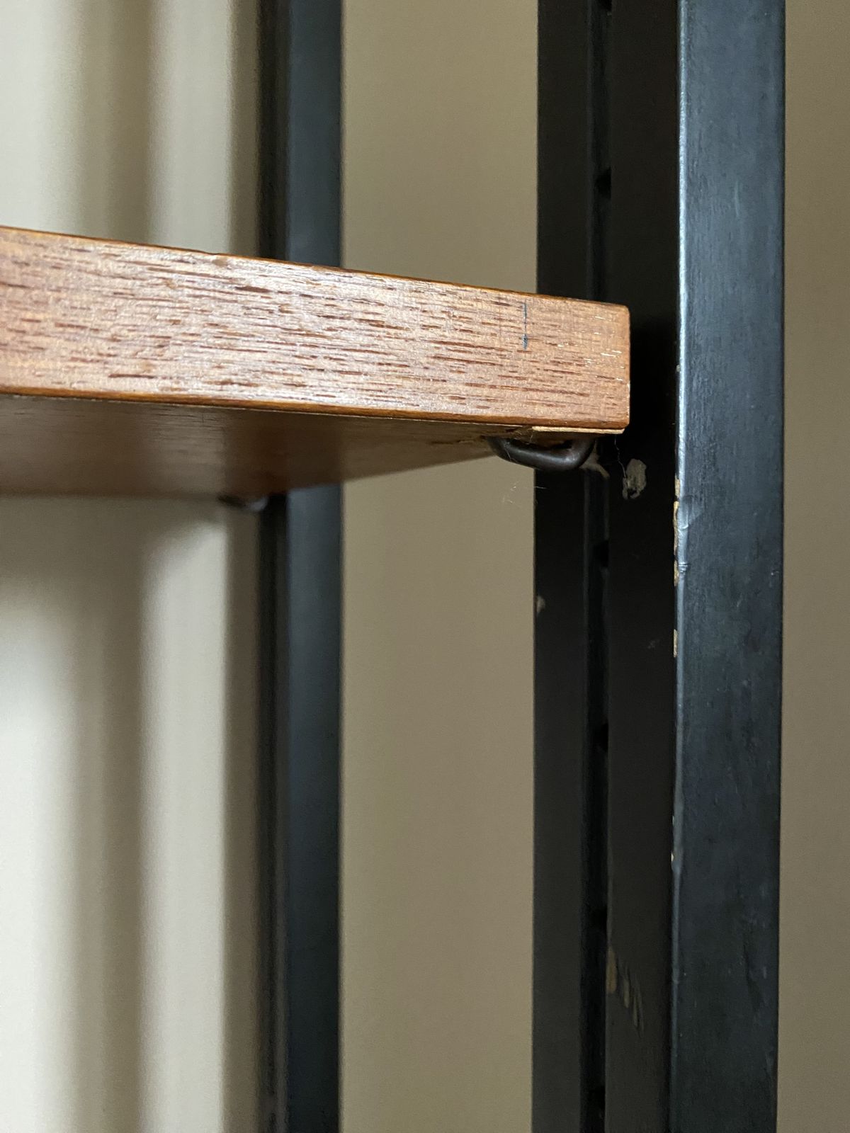 photo vintage Mid Century Modular Shelving System In Teak By Olli Borg For Asko. Made In Finland.