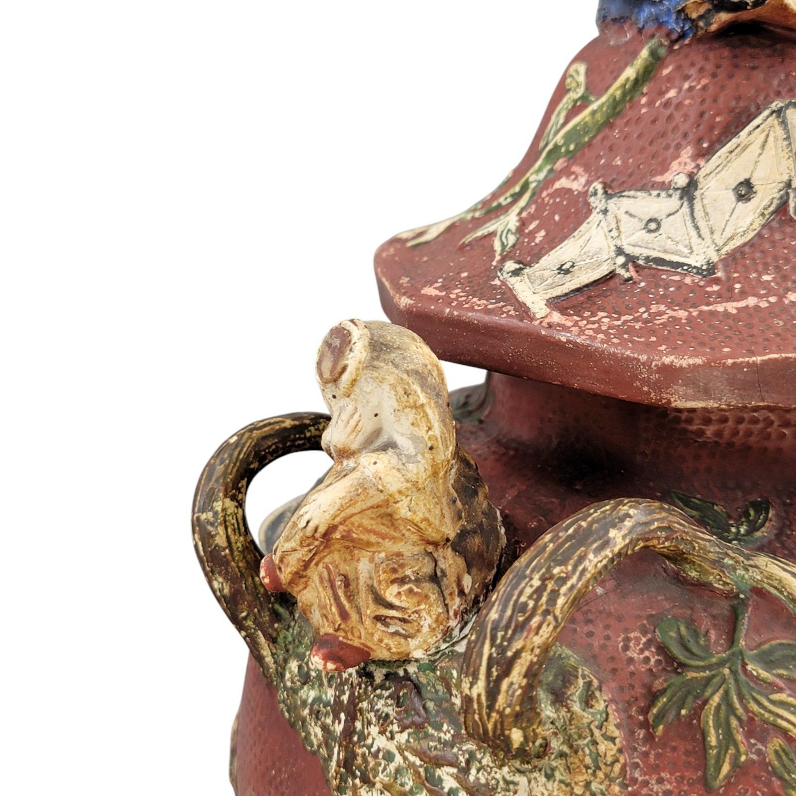 photo vinterior Antique Monumental Continental Maiolica Vase And Cover, Circa 1860–1880.