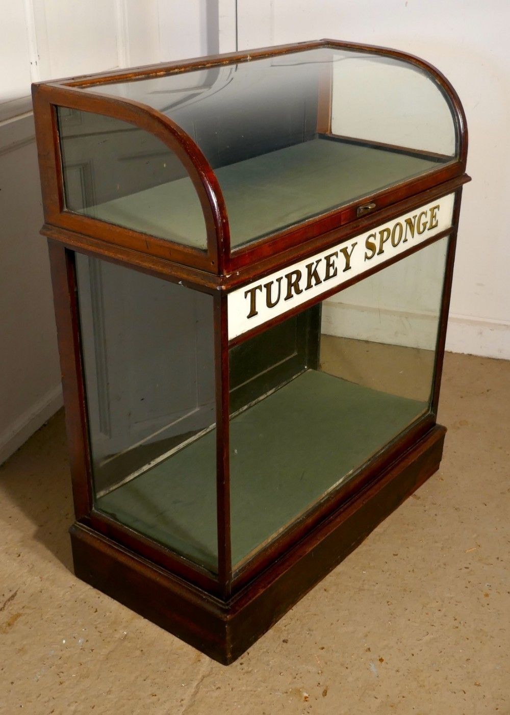 Turkey Sponge Chemist Shop Display Cabinet photo Furniture