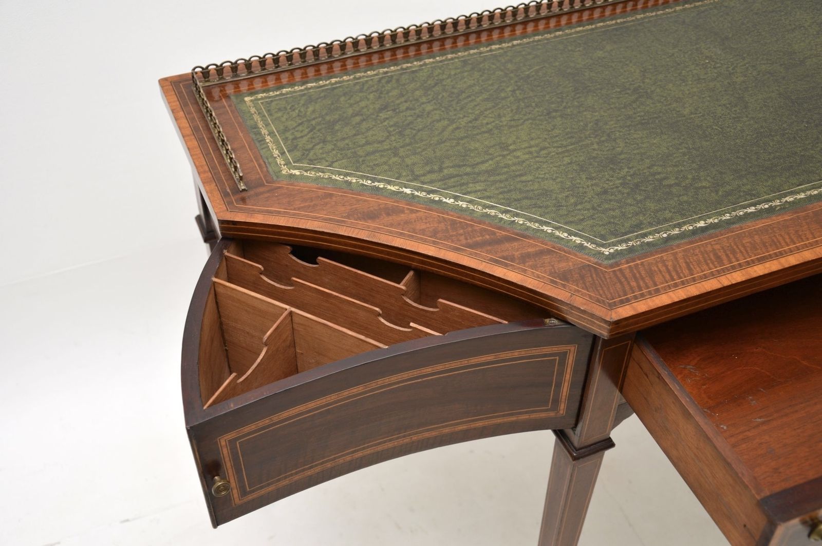 Antique Edwardian Inlaid Mahogany Writing Table / Desk photo vintage