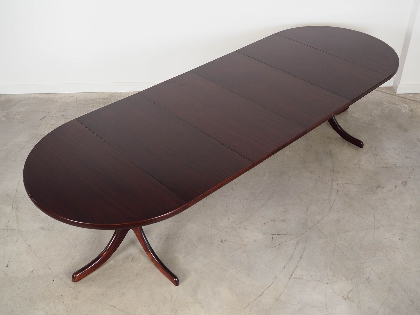 photo vintage Round Mahogany Table, Danish Design, 1970s, Manufactured In Denmark