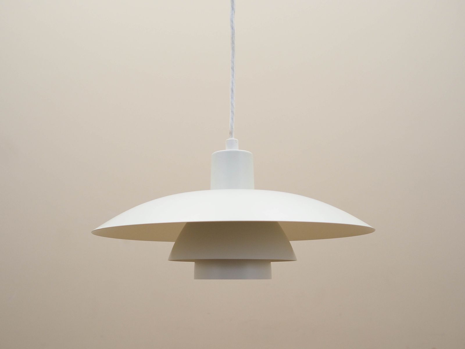 Hanglamp, Deens Design, Jaren 1960, Ontwerper: Poul Henningsen, Fabrikant: Louis Poulsen photo furniture