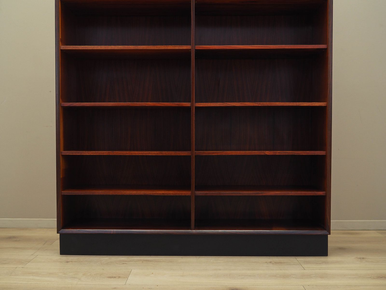 Vintage Bookcase, Danish Design, 1970s, Manufacturer: Hundevad photo Furniture