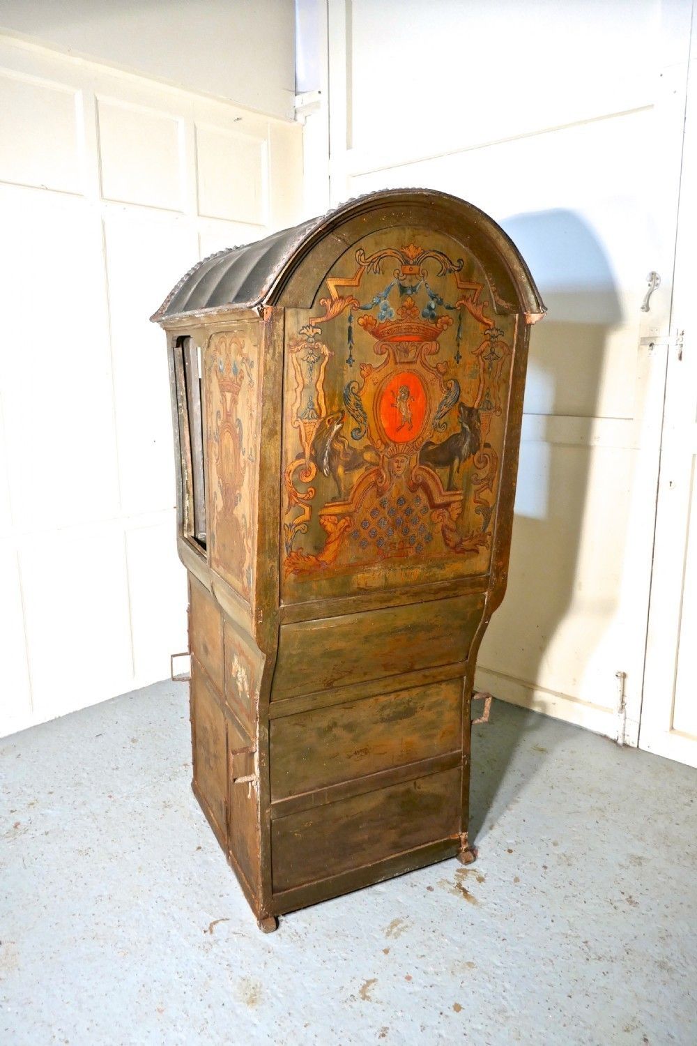 Furniture French Château De Chasse, Sedan Chair, Original Unrestored Circa 1740 photo