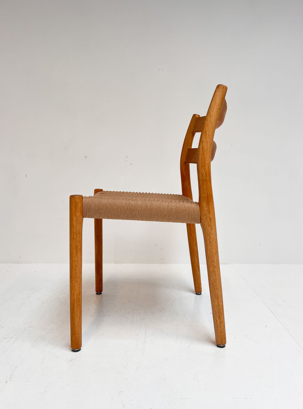 photo furniture Set Of 4 Model 84 Chairs By Niels Otto Møller, 1960s