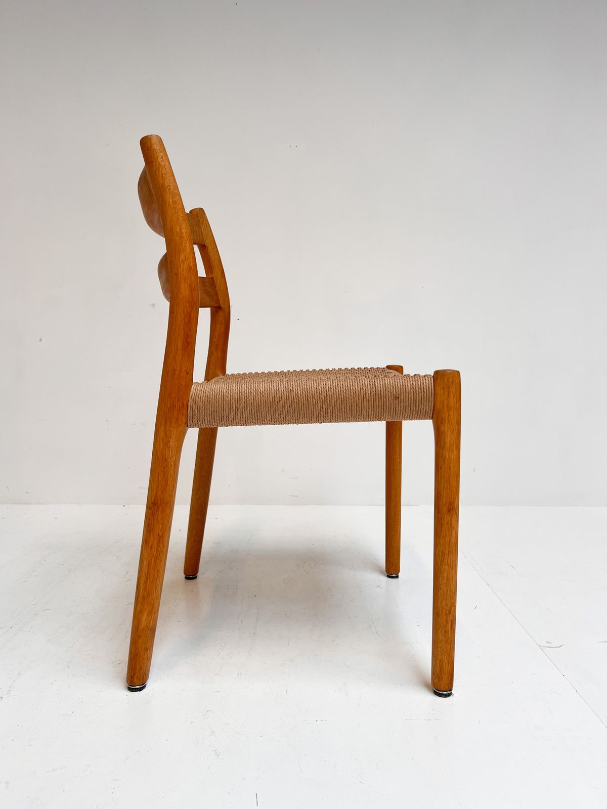 photo buy Set Of 4 Model 84 Chairs By Niels Otto Møller, 1960s
