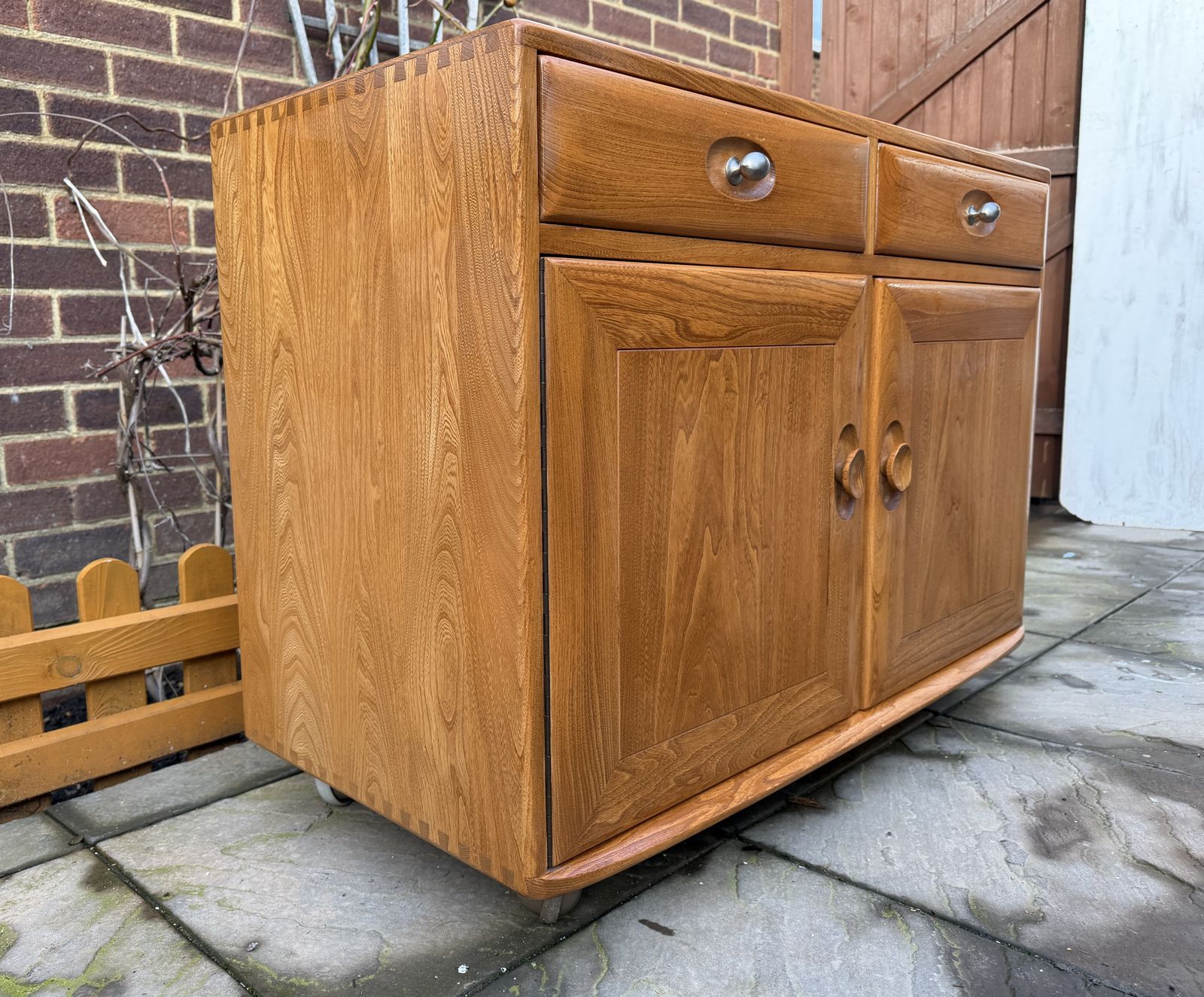 Furniture Pretty Ercol Windsor Cabinet With Drawers  – Great Condition, Rrp £3,060 photo