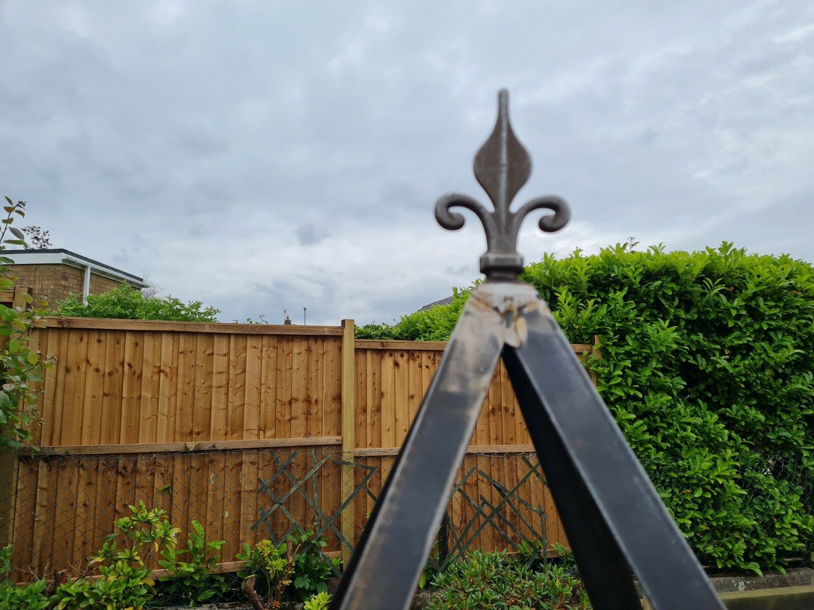 Obliesk Plant Climb Sculpture Blacksmith Made England Delivery Available 0247 photo vinterior
