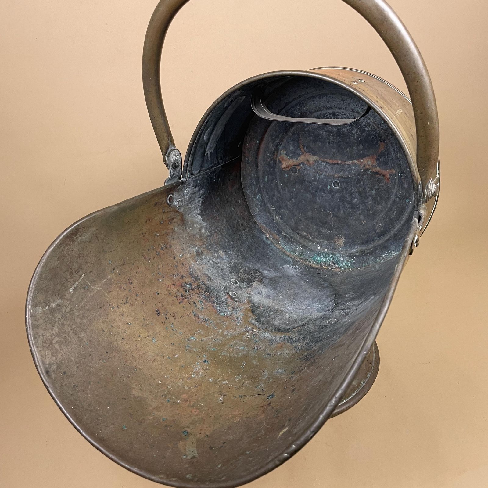 photo furniture Antique Metal Gold Brass Coal Bucket Handle Fireside Fire Side Scuttle Log Helmet Farmhouse Cottage Aged Patina Vintage Fireplace Logs Heavy