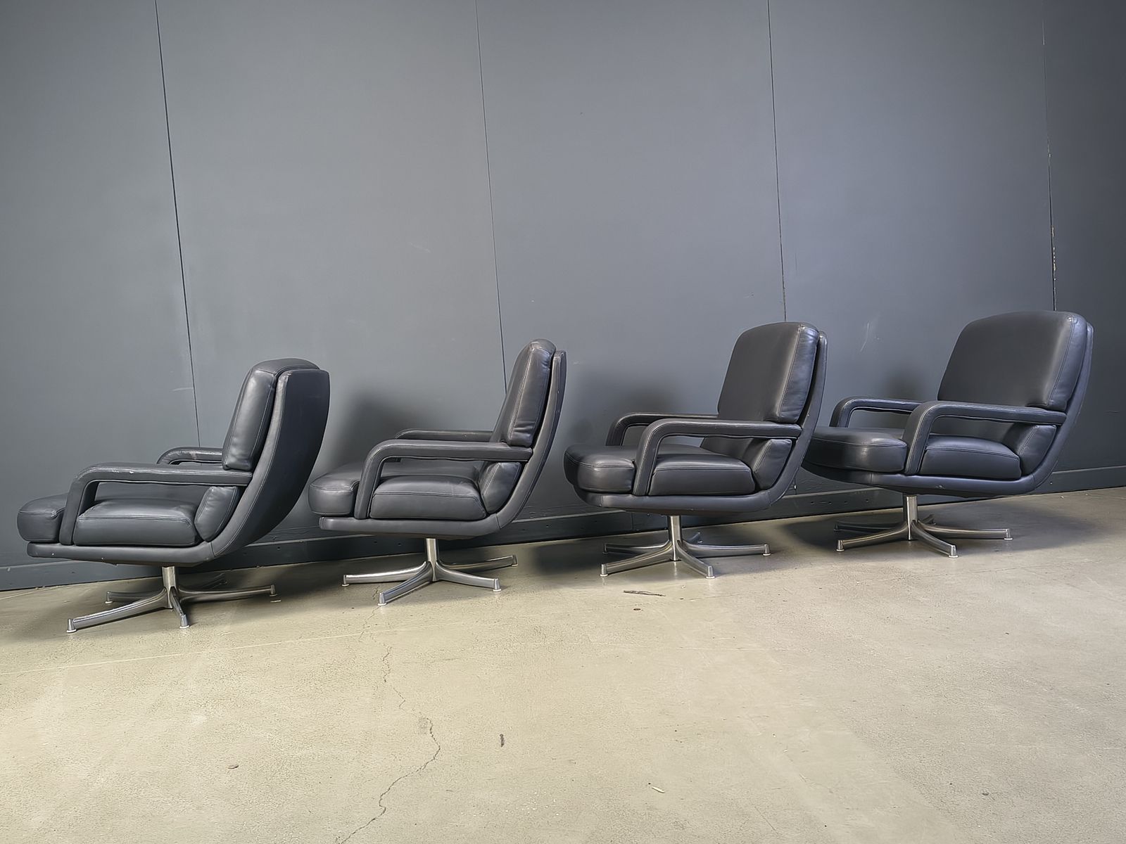 Set Of 4 Swivel Chairs By Bernd Munzebrock For Walter Knoll, 1970s photo buy