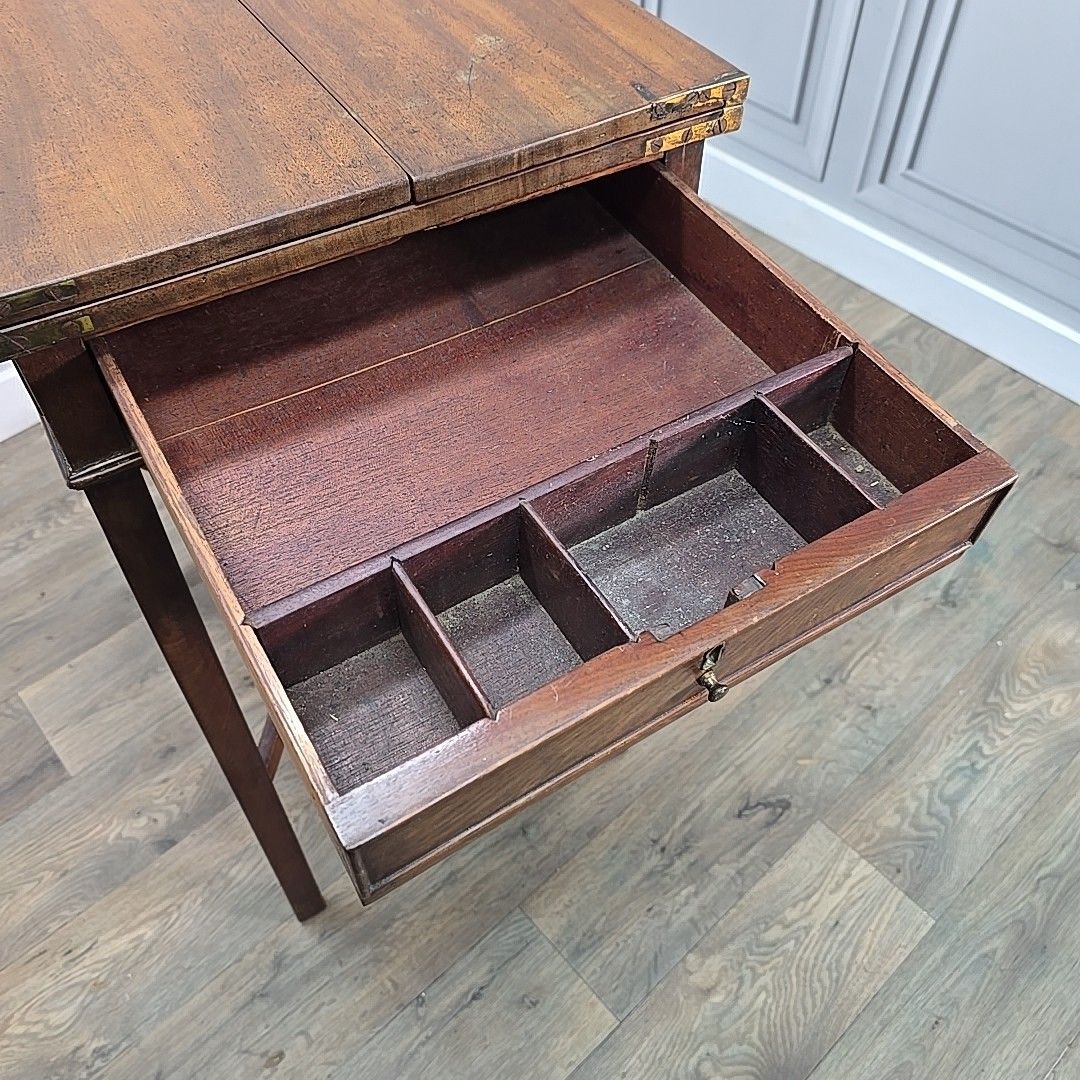 photo vinterior Antique Georgian Tea Table Mahogany Lamp Console Folding Games Card Wooden