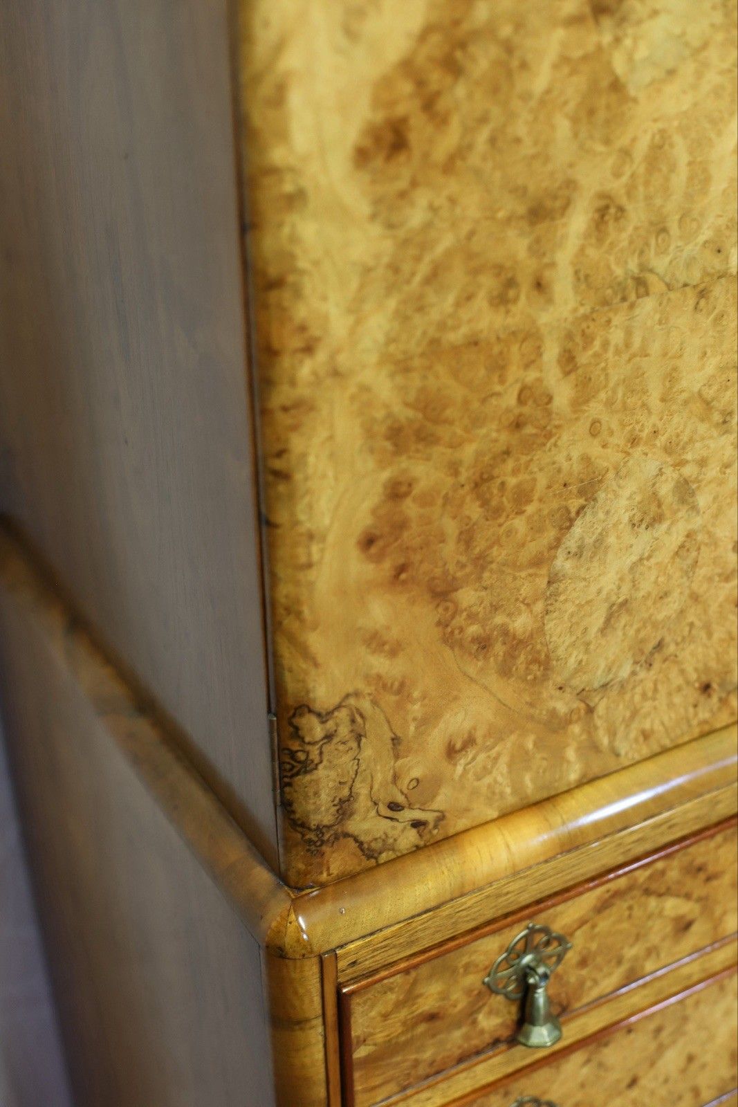 photo buy Beautiful Antique Art Deco Burr Walnut Chest Of Drawers