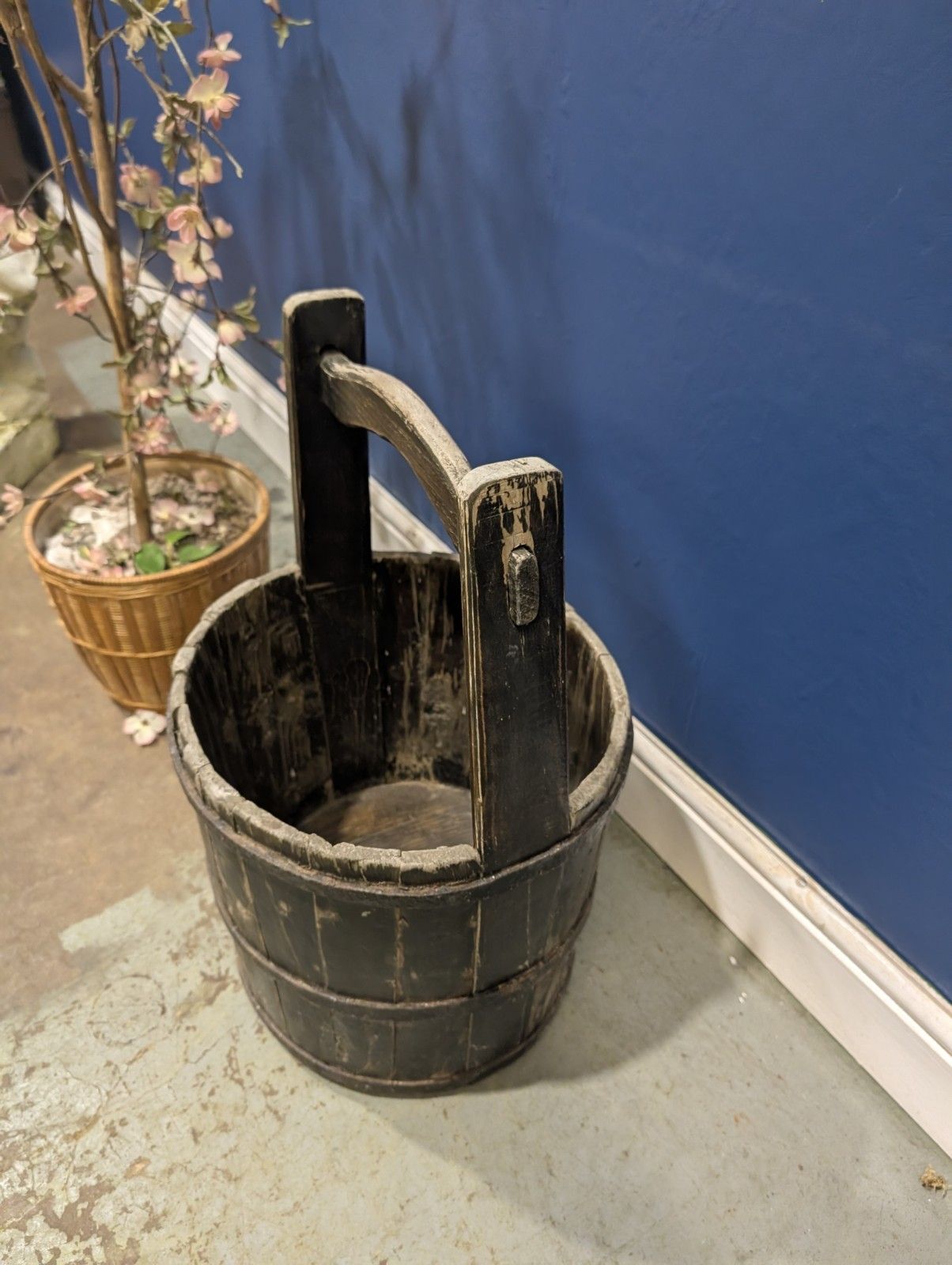 Antique Primitive Wooden Well Water Bucket Plant Pot Ironbound Barrel photo 55.0