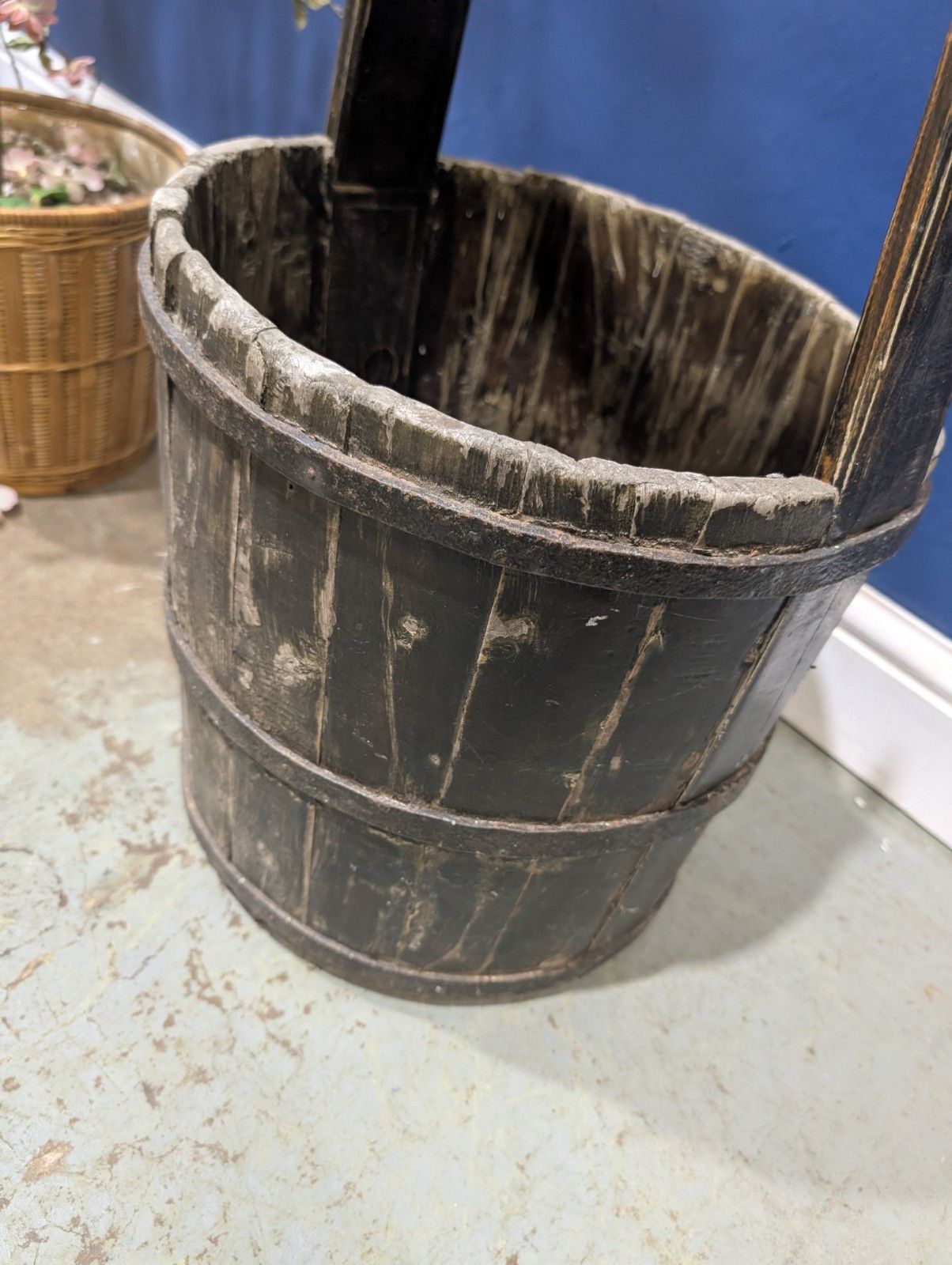 Antique Primitive Wooden Well Water Bucket Plant Pot Ironbound Barrel photo vintage