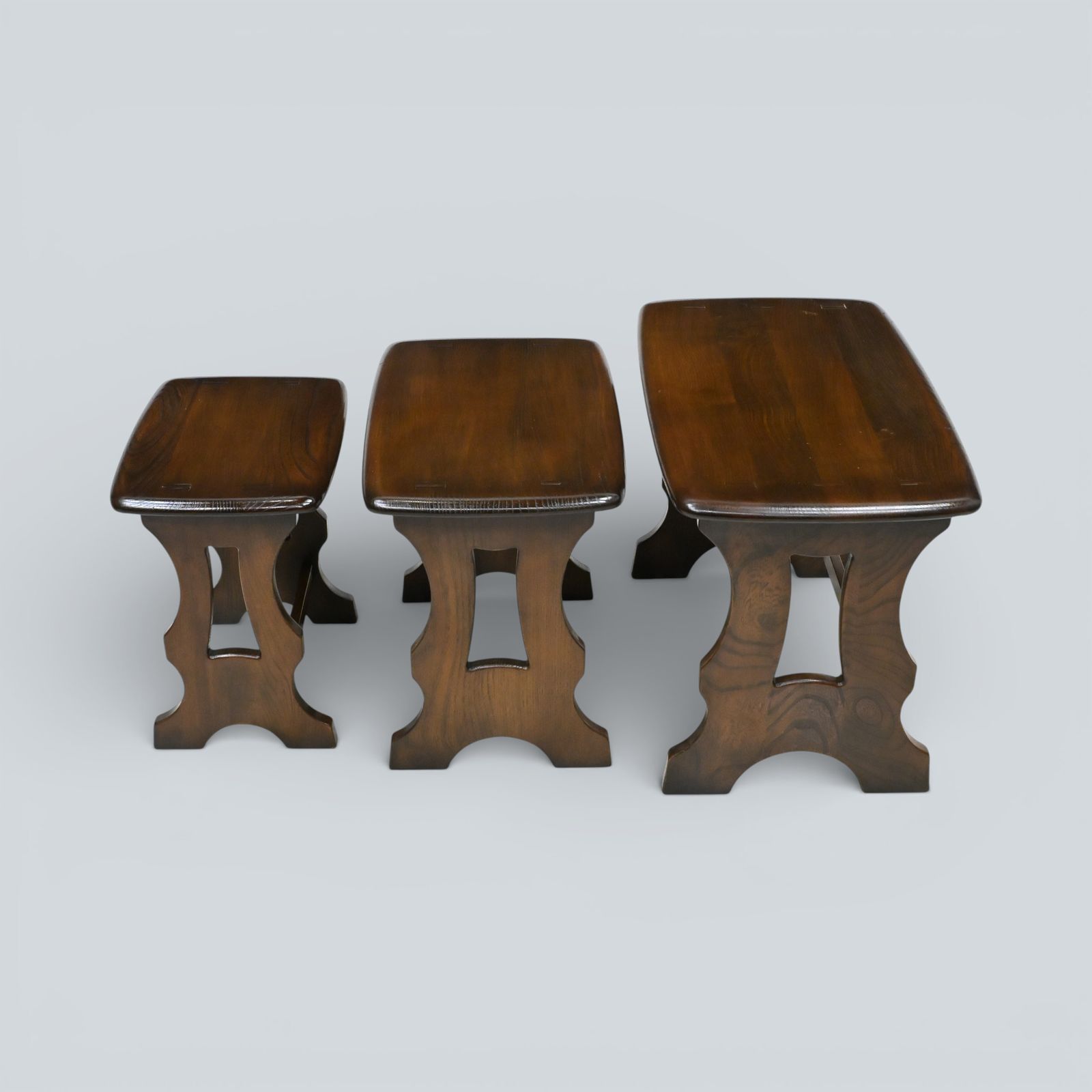 photo vinterior Ercol Nest Of 3 Tables Chantry Dark Finish 1970s Free Uk Delivery