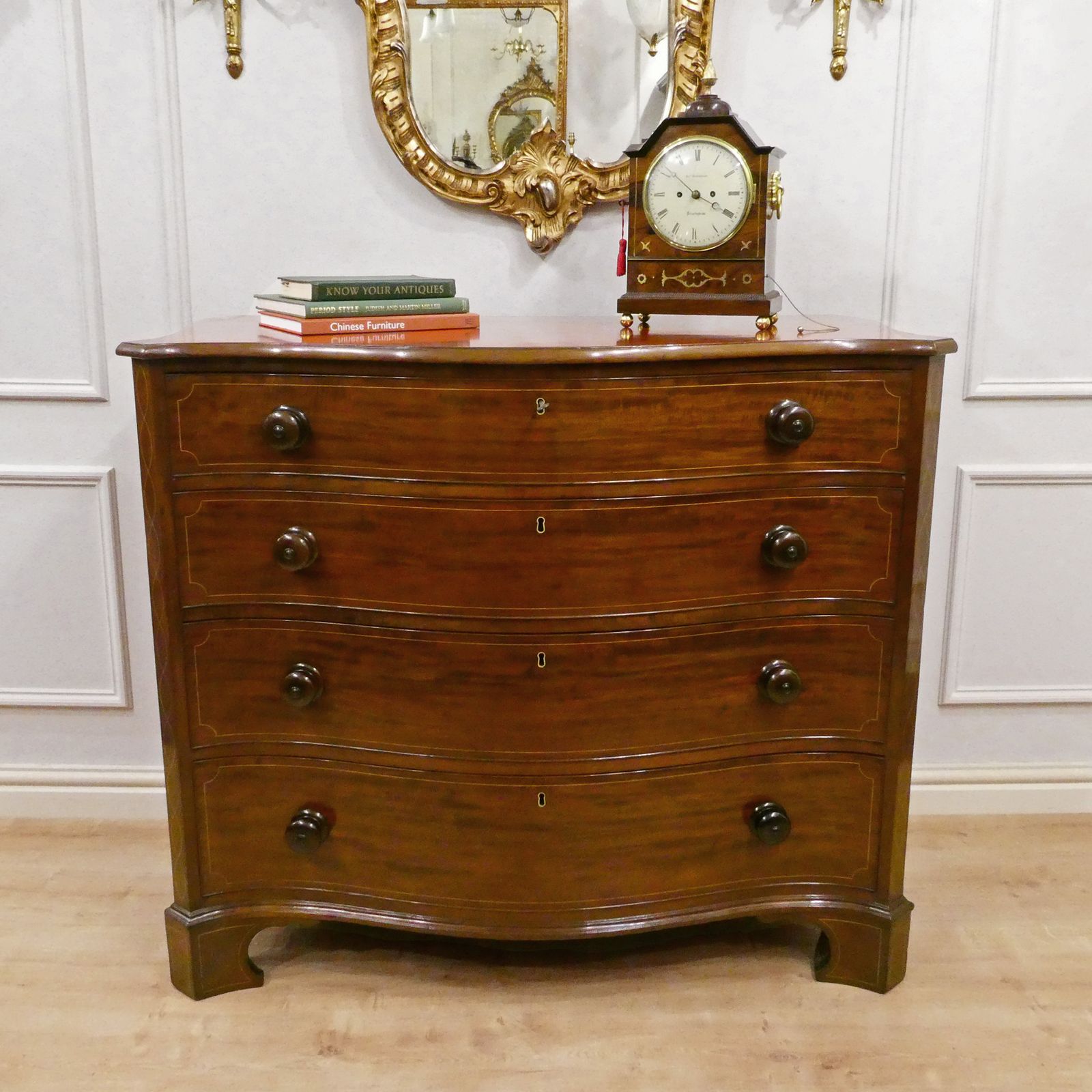 Georgian Mahogany Serpentine Fronted Chest Of Drawers Attributed To Gillows