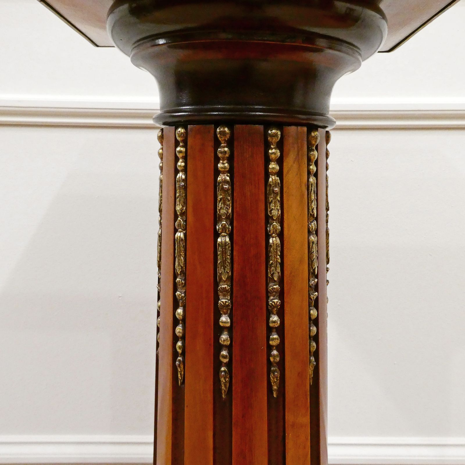 photo furniture Pair Of Victorian Satinwood Pedestals