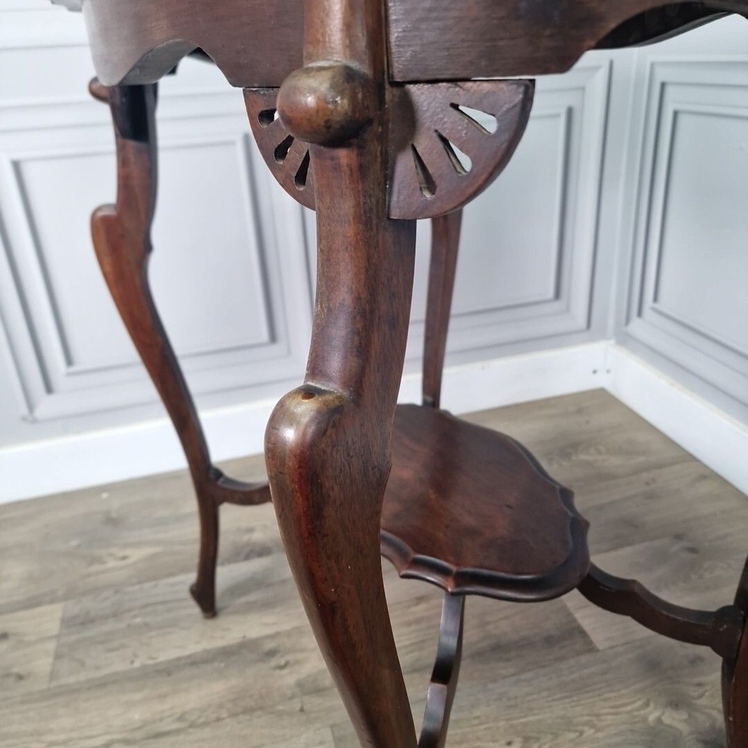 photo vintage Antique Edwardian End Table Wooden Window Side Scalloped Top 2 Tier Mahogany