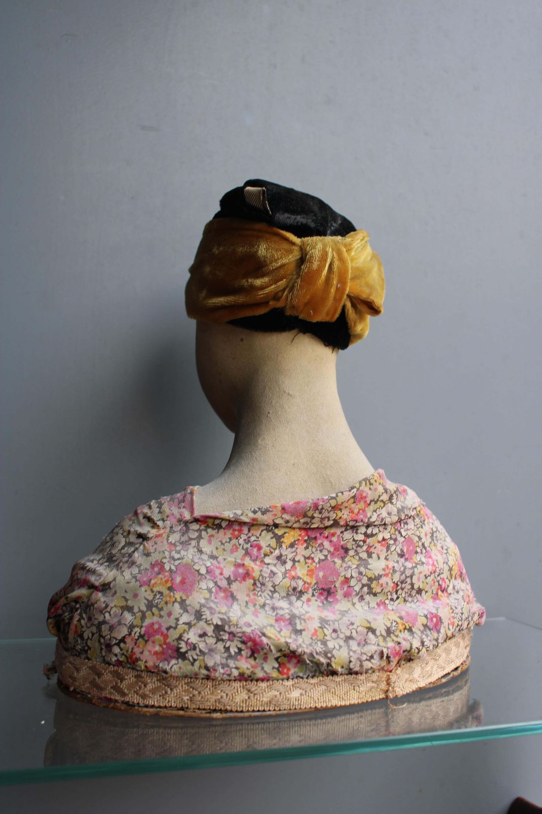 Papier Mâché And Fabric Bust Depicting An Elegant Woman Art Deco France 1920s photo vinterior