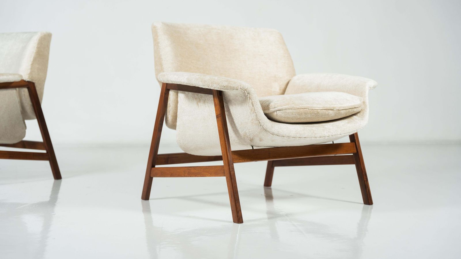 Pair Of Armchairs "849 " By Gianfranco Frattini For Cassina, 1960s photo vintage