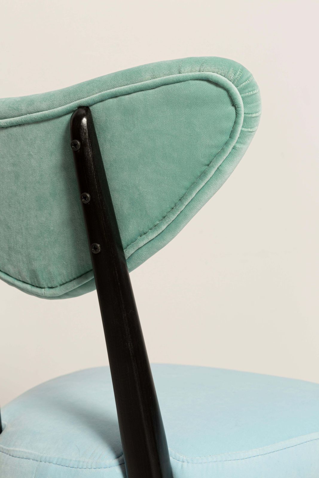 Set Van Acht Mid Century Stoelen Met Hartvormige Zitting, Groen En Blauw Gemêleerd Fluweel, Europa, Jaren 1960 photo 5722.0