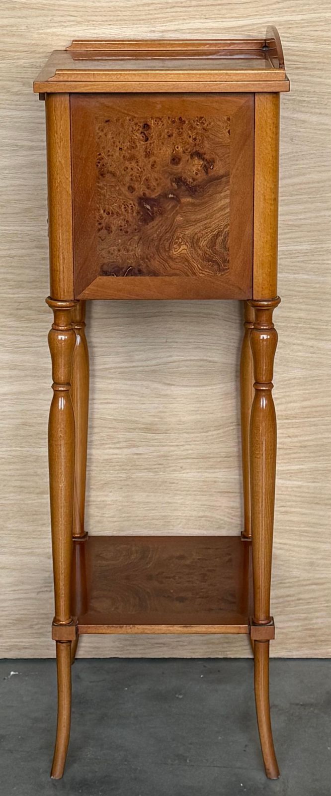 photo buy Table de chevet italienne d'époque en bois avec plateau coulissant dissimulé, début du XXe siècle