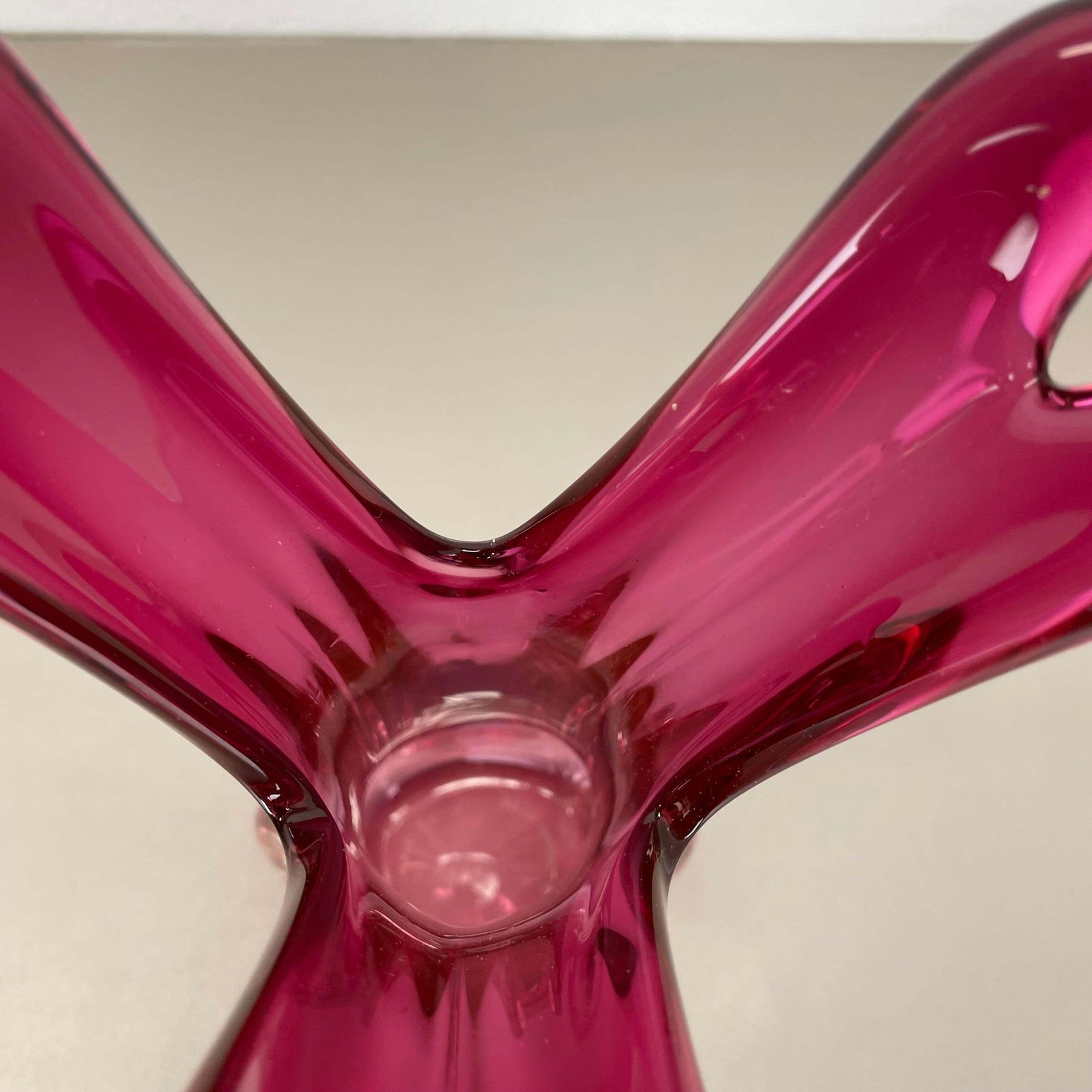 photo furniture Extra Large 33cm Pink Heavy Large Murano Glass Sommerso Vase Italy, 1970s