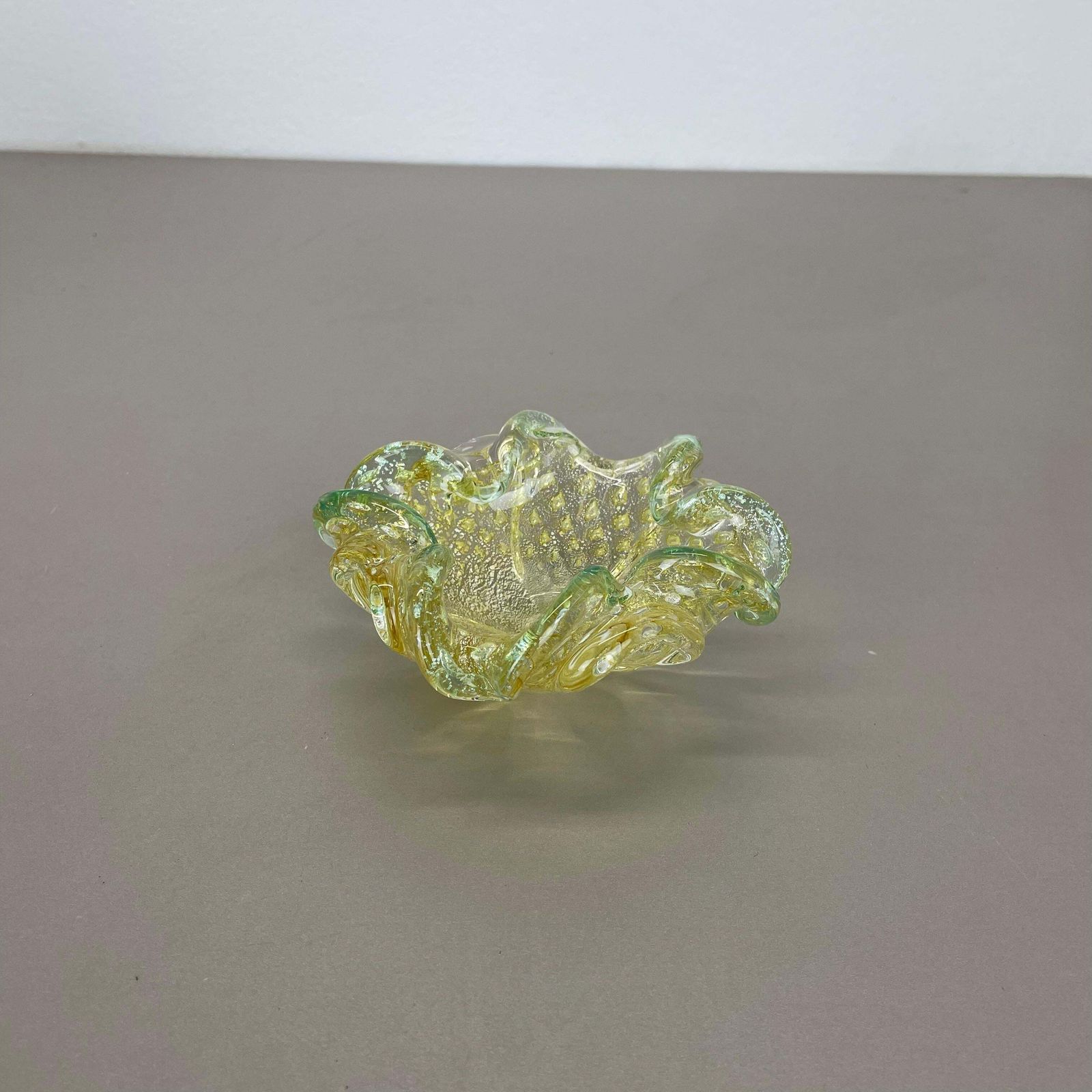 Murano Glass "Flakes" Bowl Element Shell Ashtray By Barovier + Toso, Italy, 1970 photo for sale