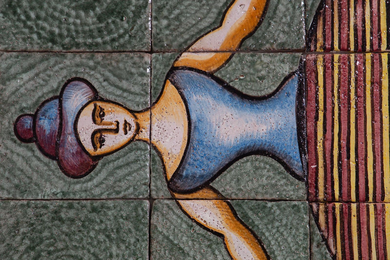 Italian Ceramics With Ballerina Figure In The Style Of Oskar Schlemmer photo 4281.0