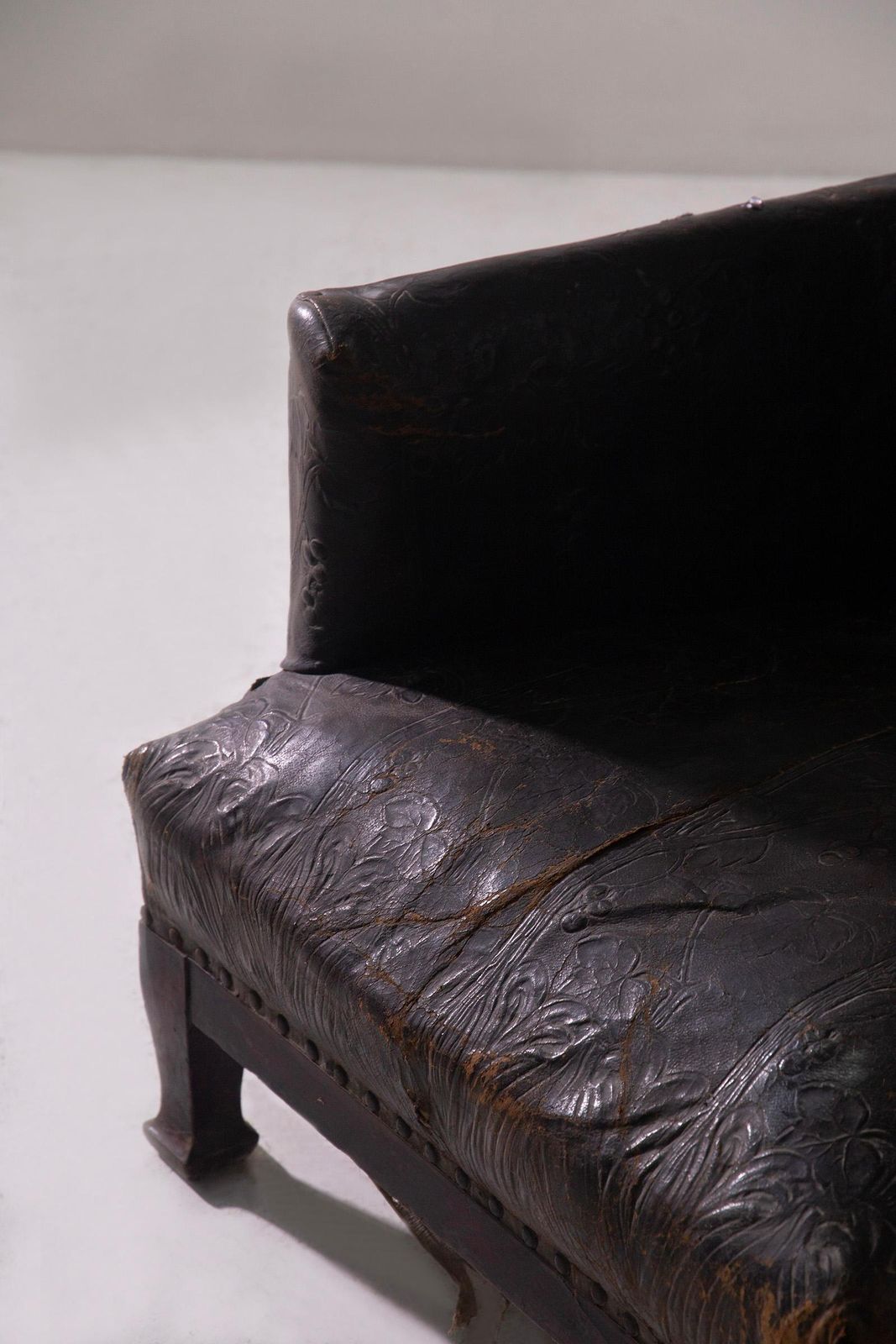 Antique Italian Art Nouveau Leather Armchair With Floral Decorations photo vinterior