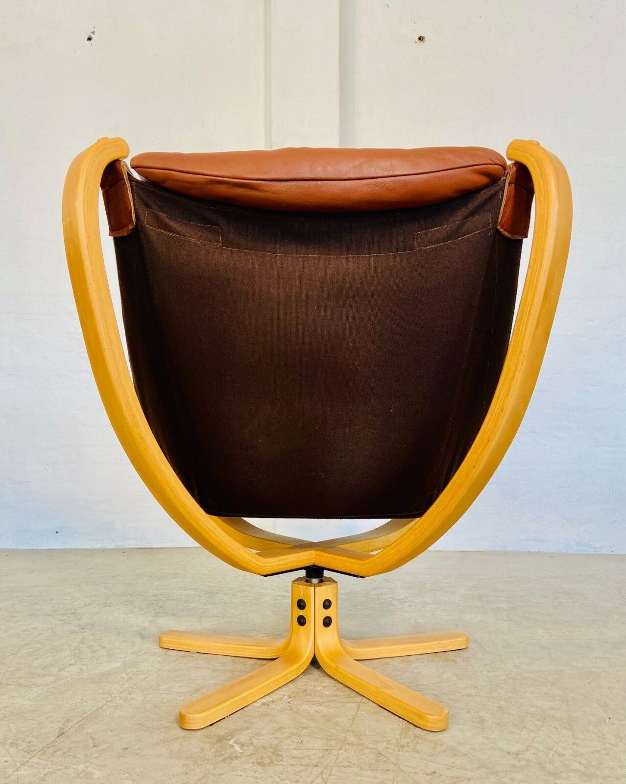 Vintage Retro Danish Mid Century  Skippers Cognac  Leather Lounge Chair photo vintage