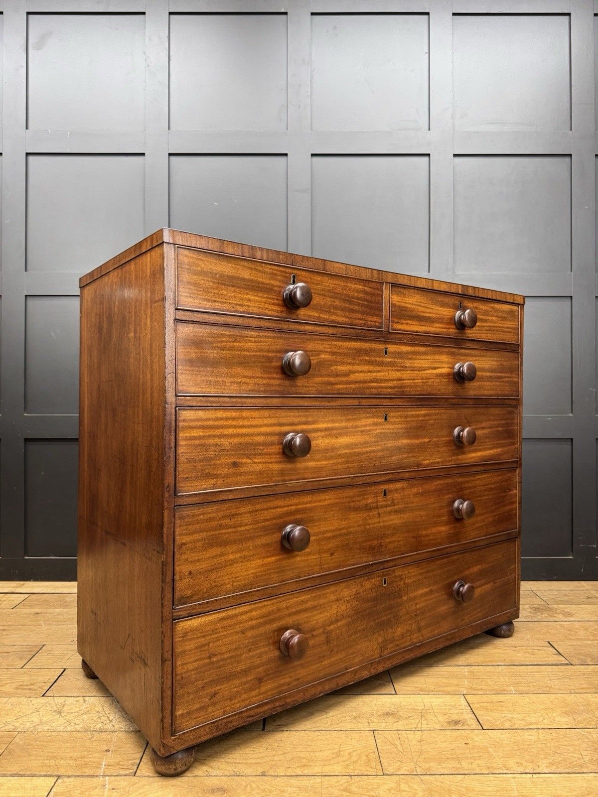 995.0 Antique Victorian Mahogany Chest Of Drawers Hobbs & Co / Bedroom Storage photo