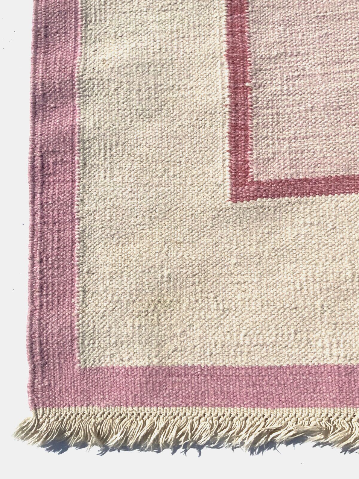 photo for sale Swedish Pink Wool Rug Flat Weave Kilim Rölakan Rug 1960, Large 200cm X 140 Cm