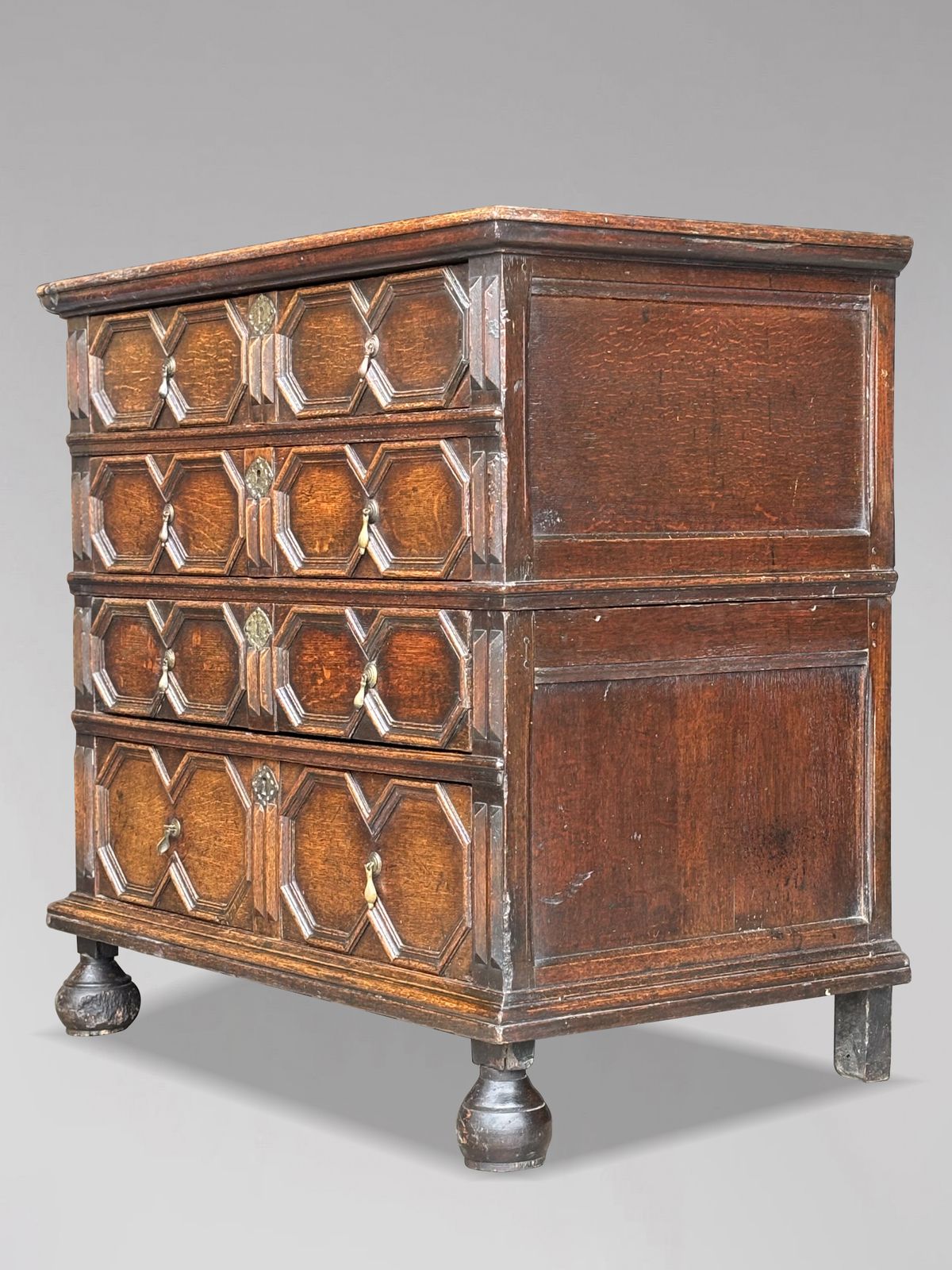 photo vinterior 17th Century Charles II Period Jacobean Oak Geometric Chest Of Drawers