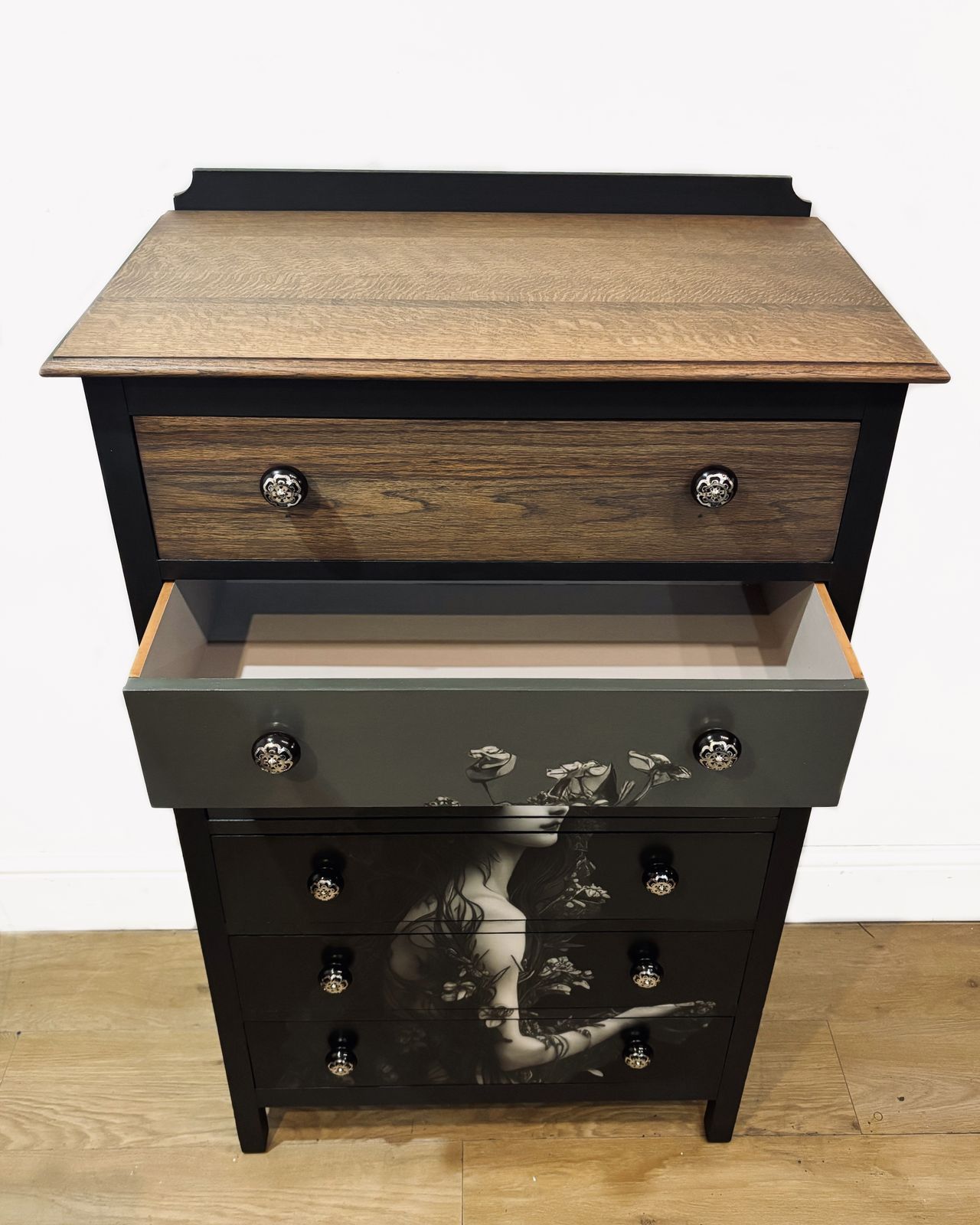 Chest Of Drawers Black And Dark Wood With Decoupage photo vinterior
