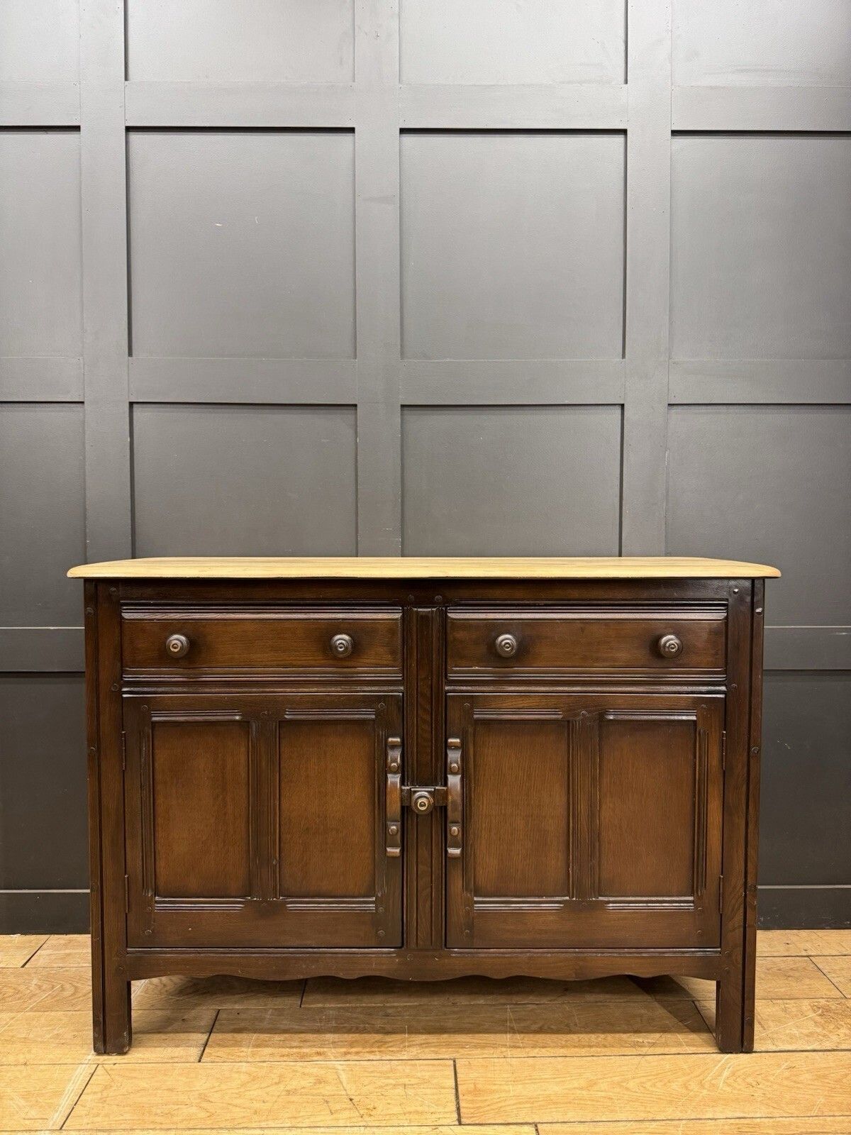 photo for sale Ercol Elm Sideboard With Cupboard & Drawers Tv Stand 123cm