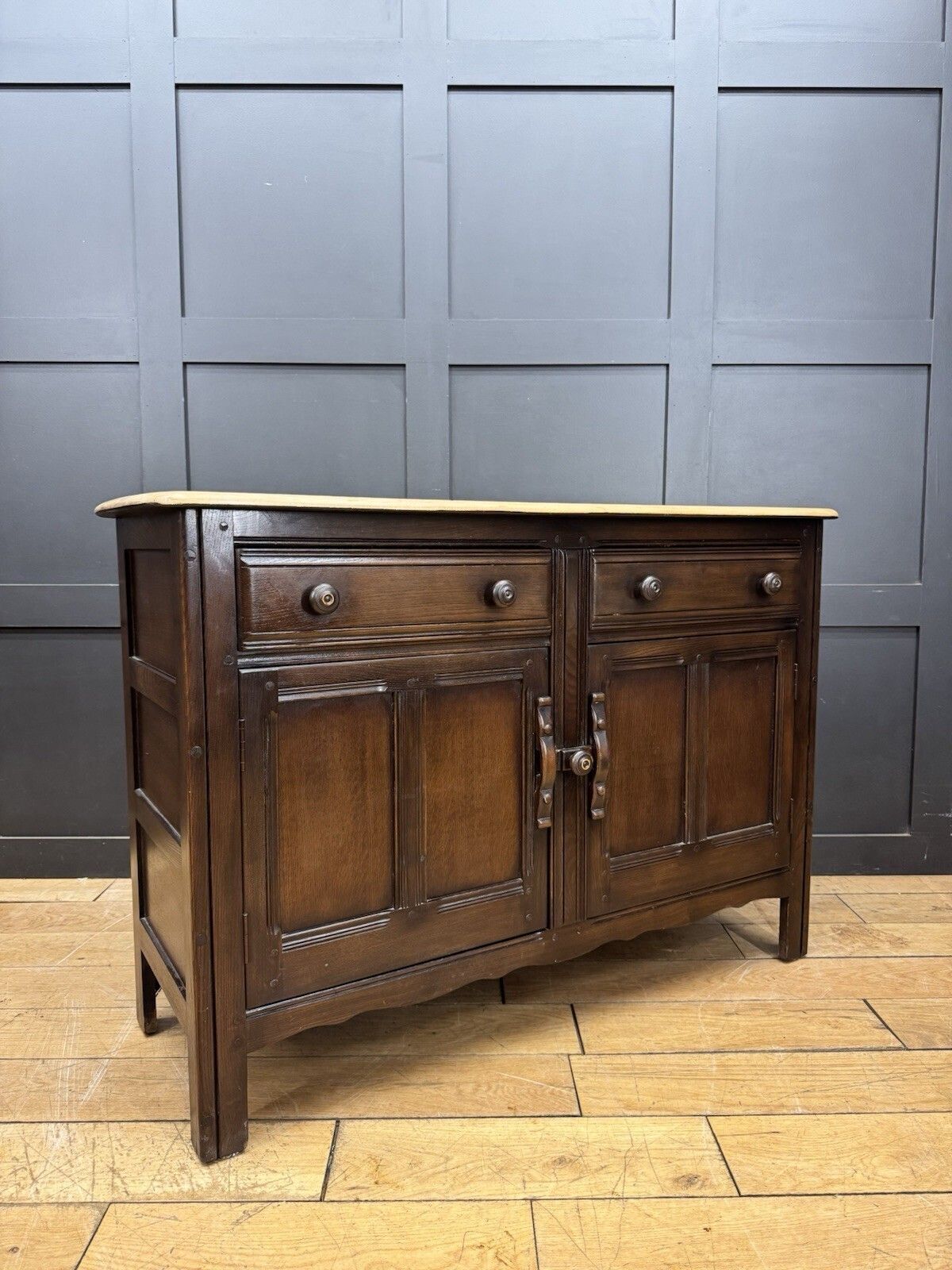 Furniture Ercol Elm Sideboard With Cupboard & Drawers Tv Stand 123cm photo