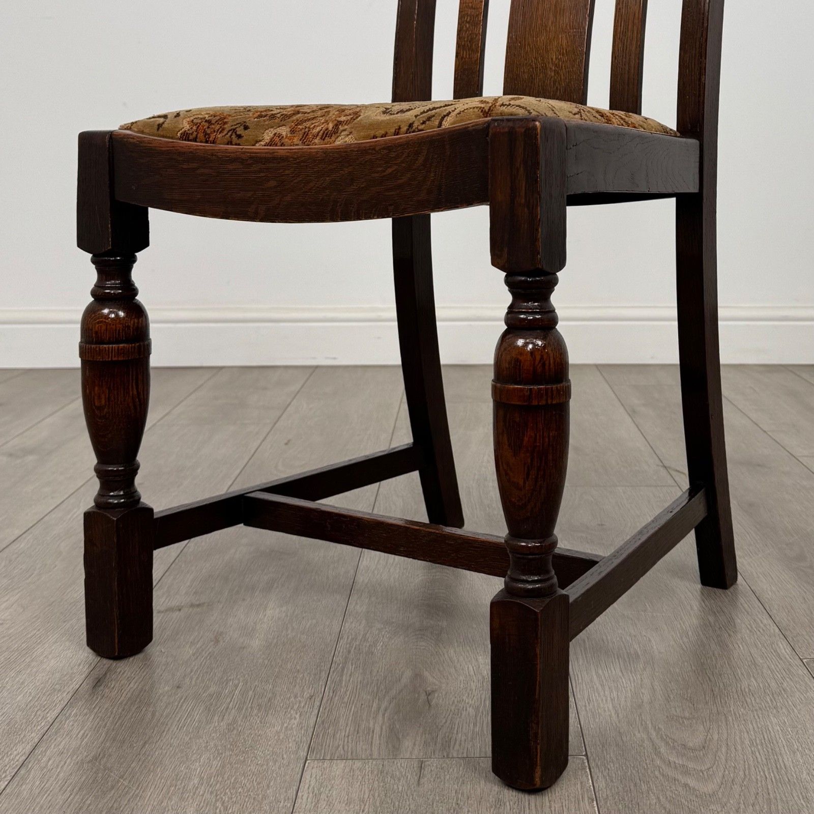 Antique 20th Century Good Quality Set Of 4 Oak Dining Chairs photo 425.0