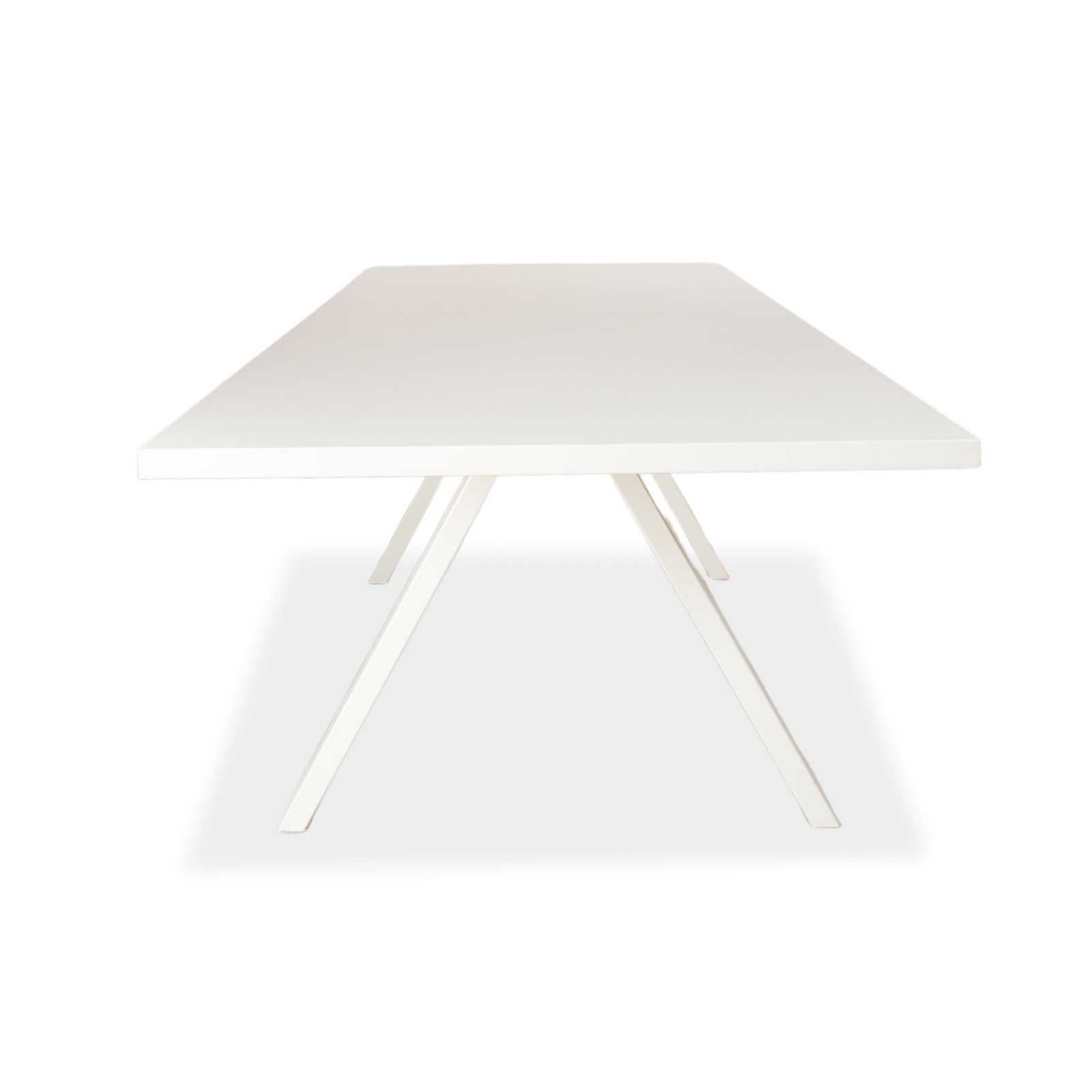 photo furniture Bureau Arper Cross en bois blanc